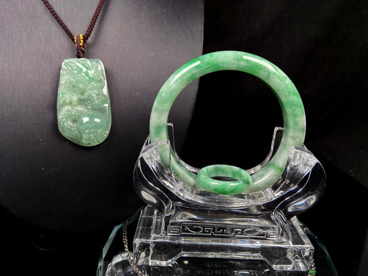 A set of fresh green soft yones jadeite.