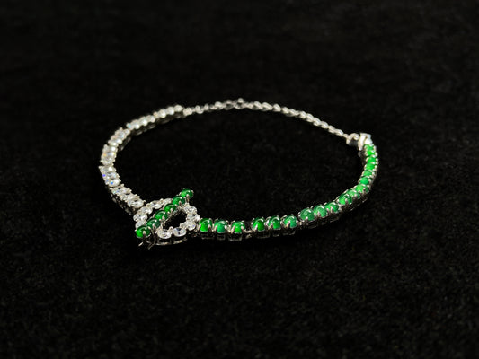 A refined green bead sparkle jadeite bracelet.