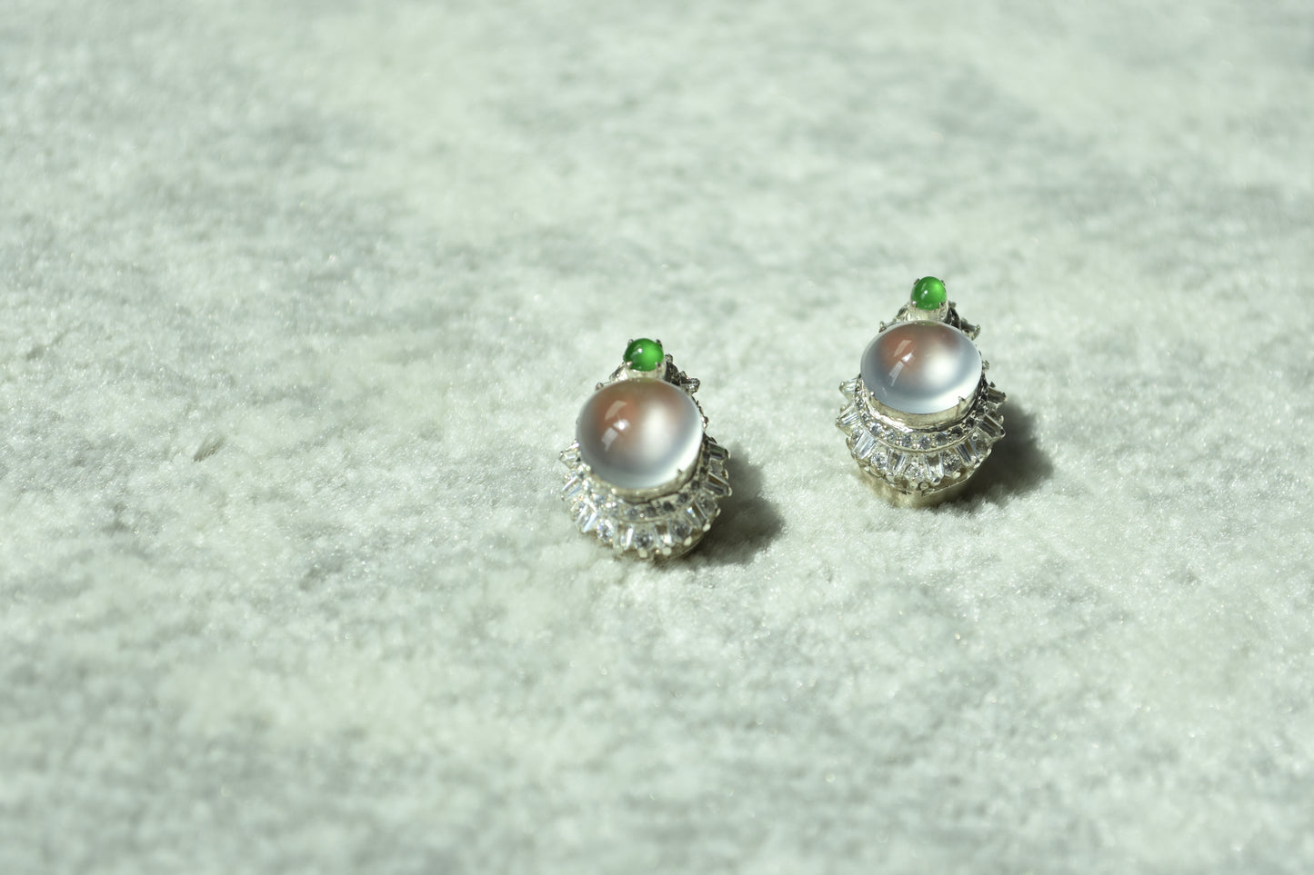 Moonlight in Silence | Moutai White Jadeite Glow Earrings