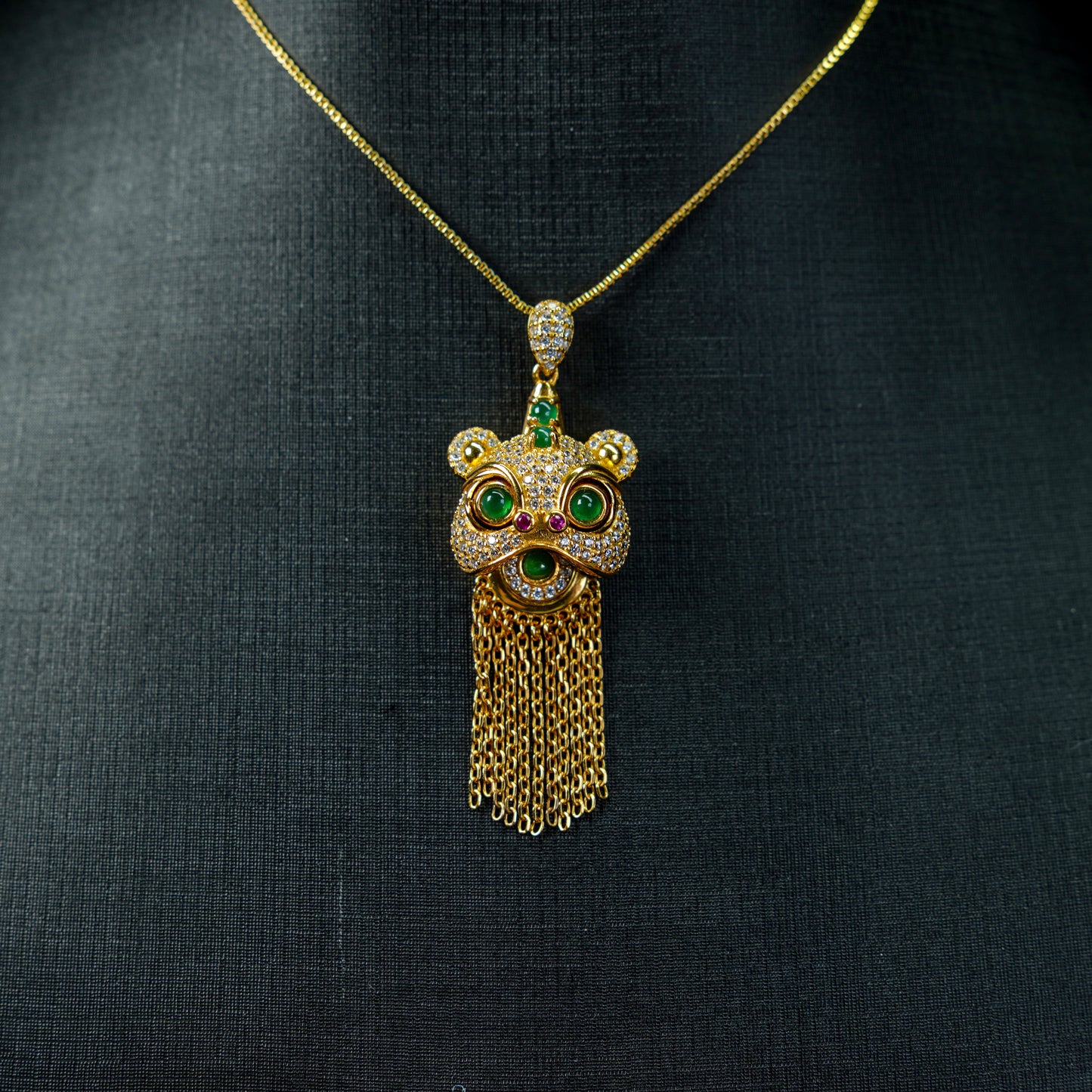 Dancing Lion Pendant with Moving Eyes