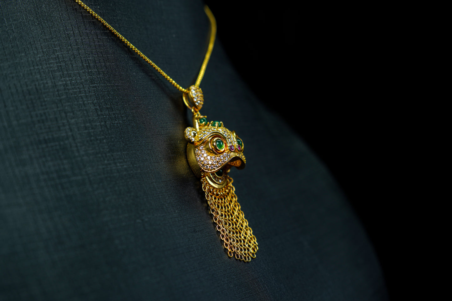 Dancing Lion Pendant with Moving Eyes