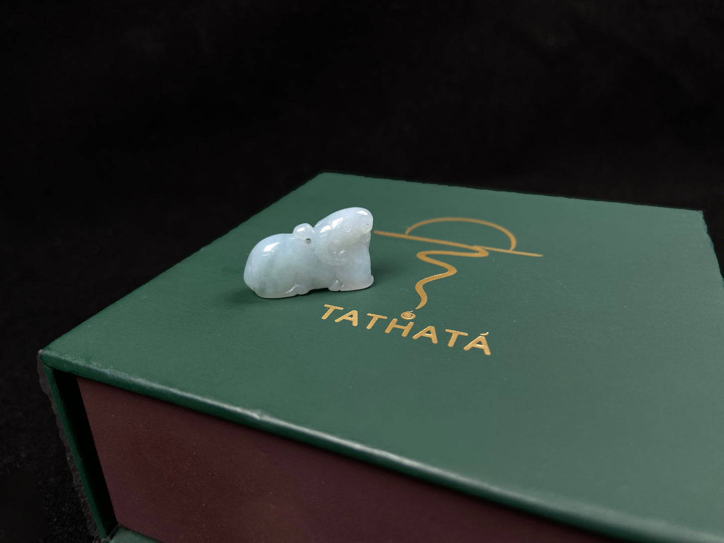 A graceful moonlit green horse loose jadeite.