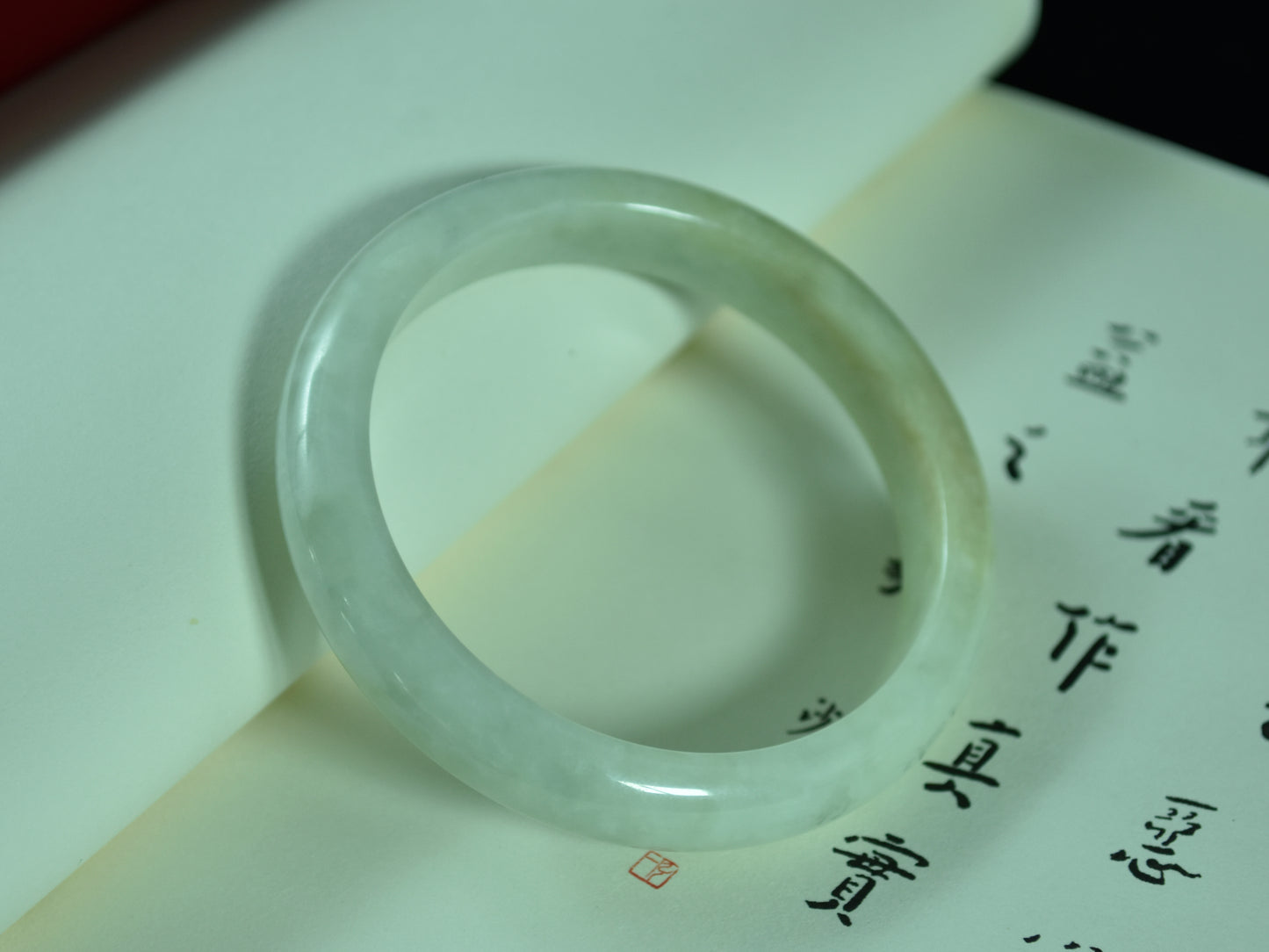 Morning Clarity · Yellow-Tinted Jadeite Peace Bangle (58mm)