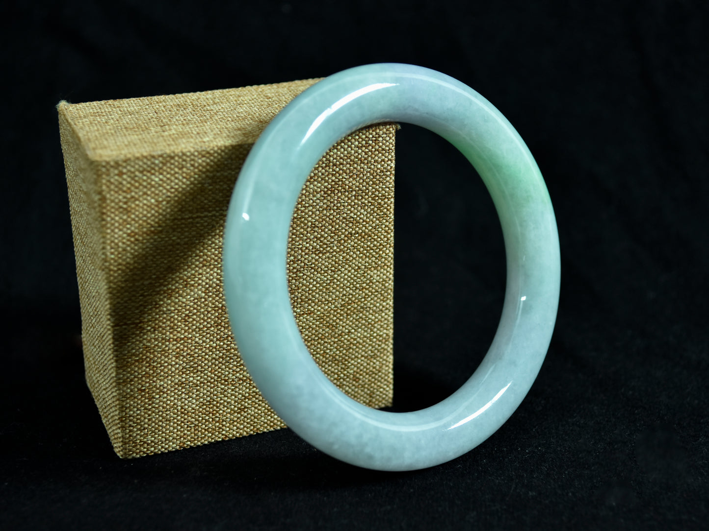 Graceful Echo · Touch of Emerald Jadeite Bangle