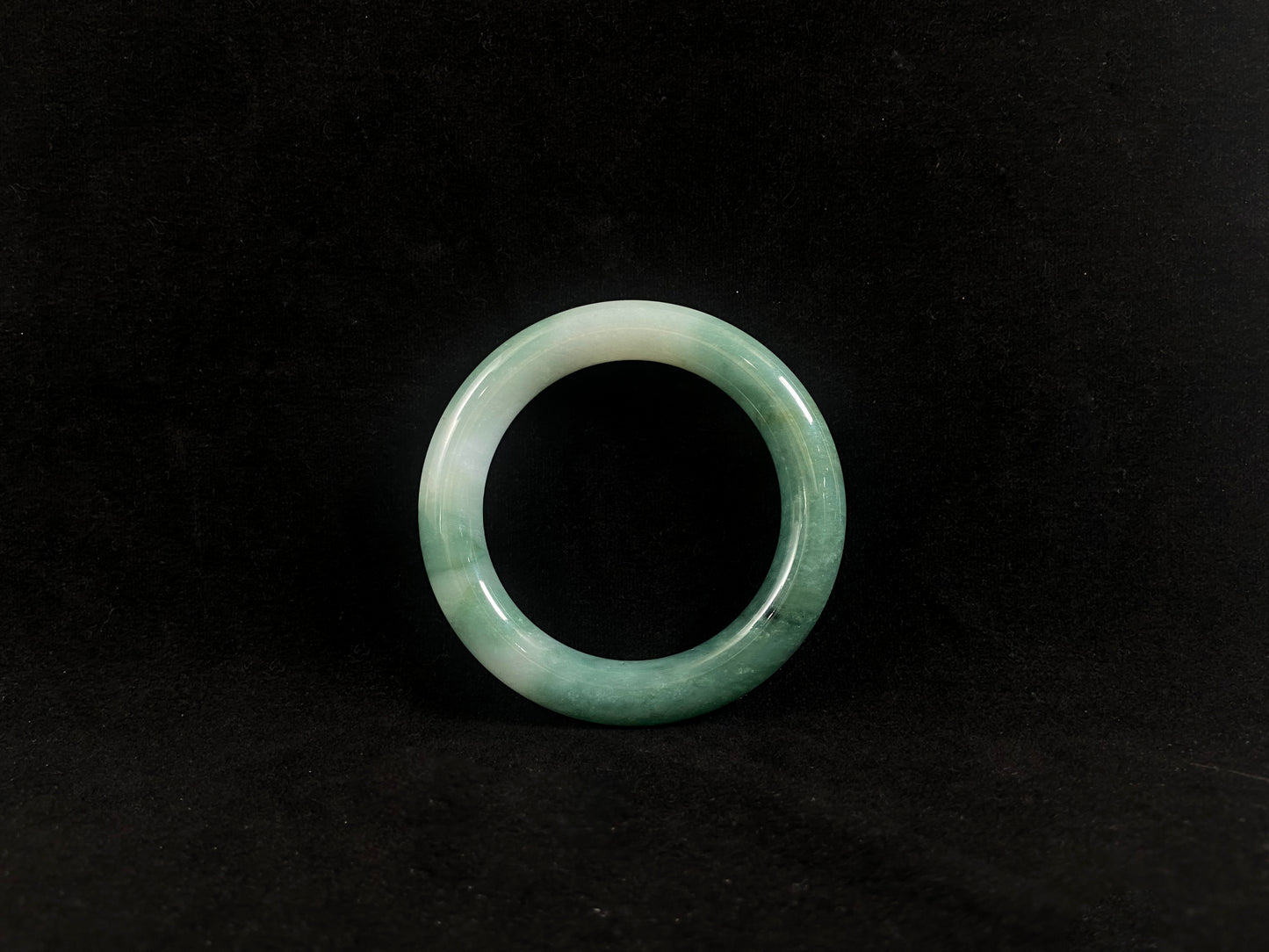 Mountain Mist · Thick Round Jadeite Bangle (57mm)