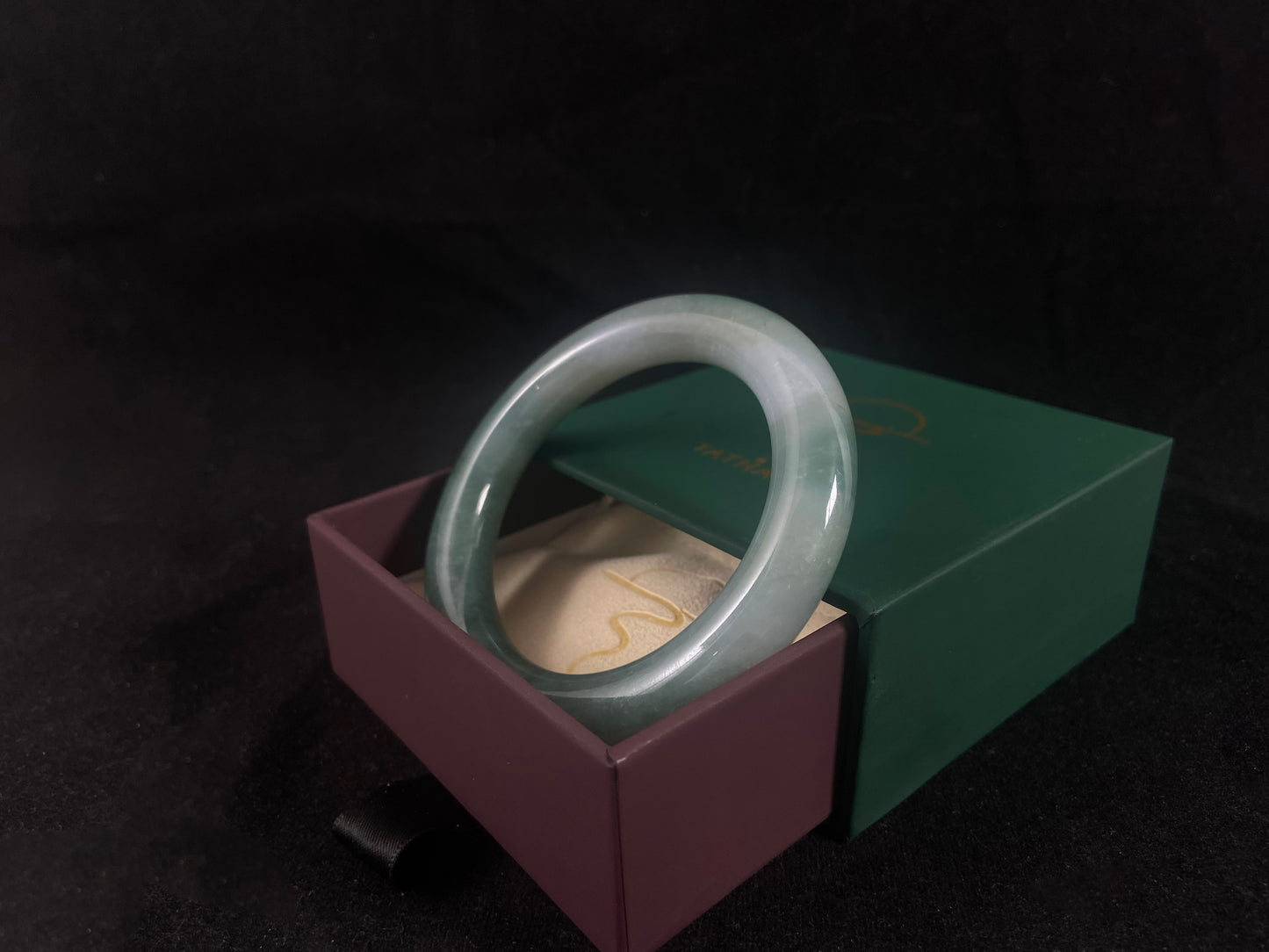 Mountain Mist · Thick Round Jadeite Bangle (57mm)