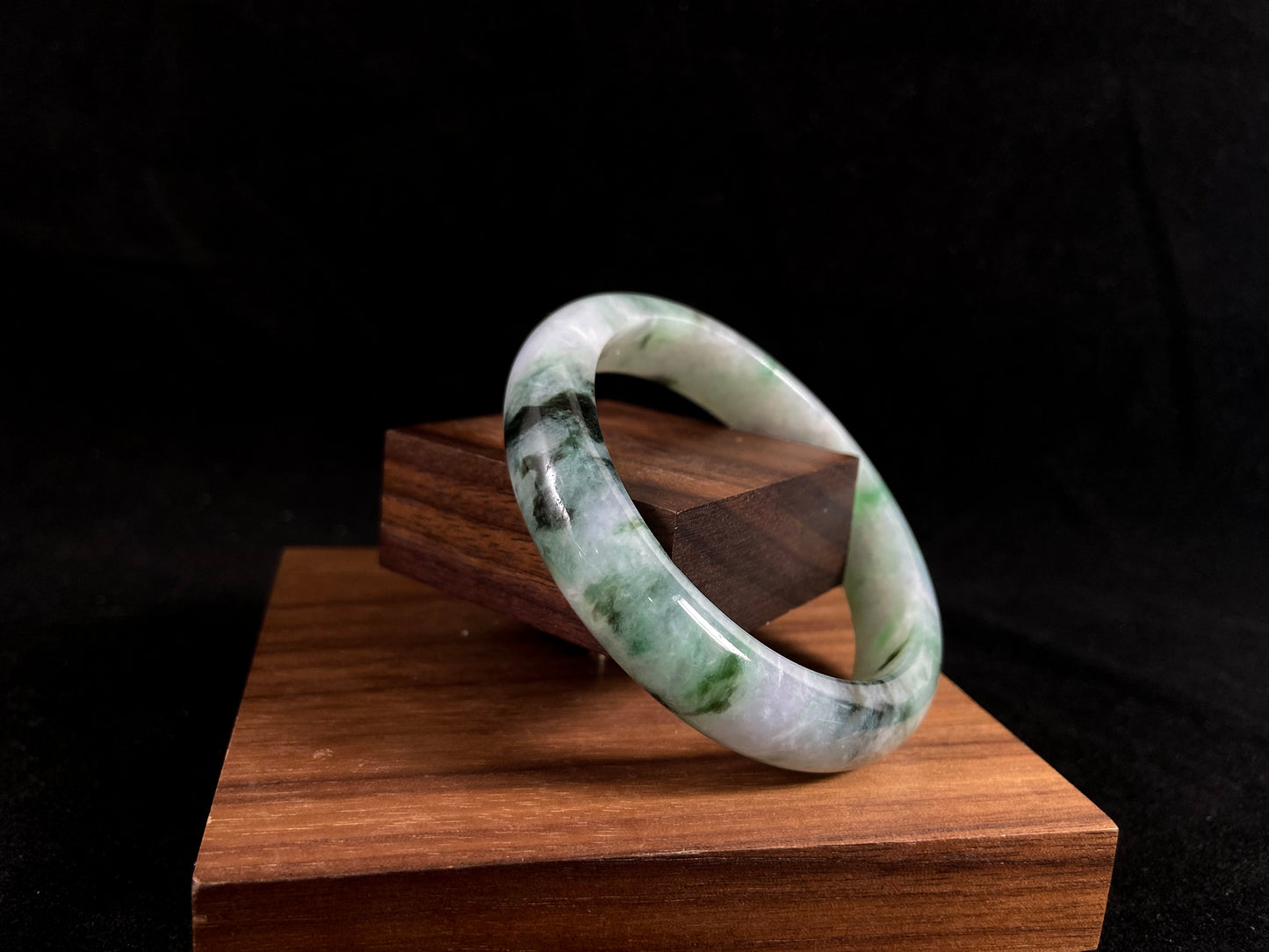 Ink Serenity · Jadeite Peace Bangle with Floating Green (55mm)