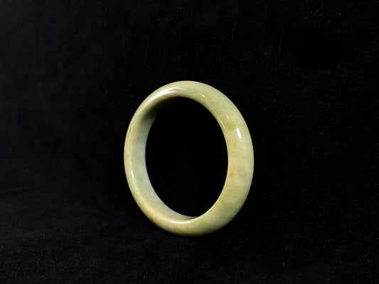 Golden Bloom · Burmese Jadeite Jade Bangle (60mm)