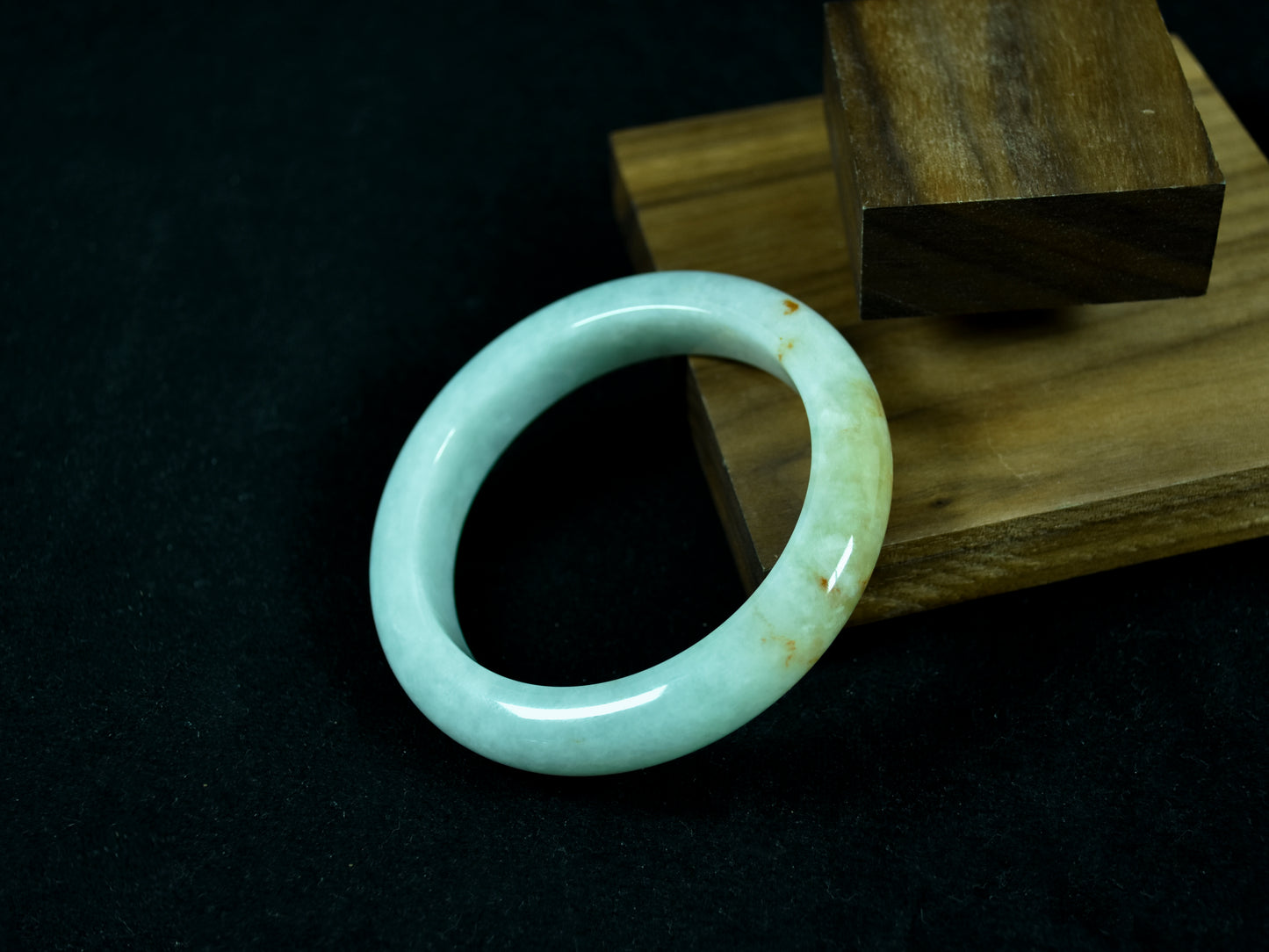 Golden Bloom · Burmese Jadeite Bangle (58mm)
