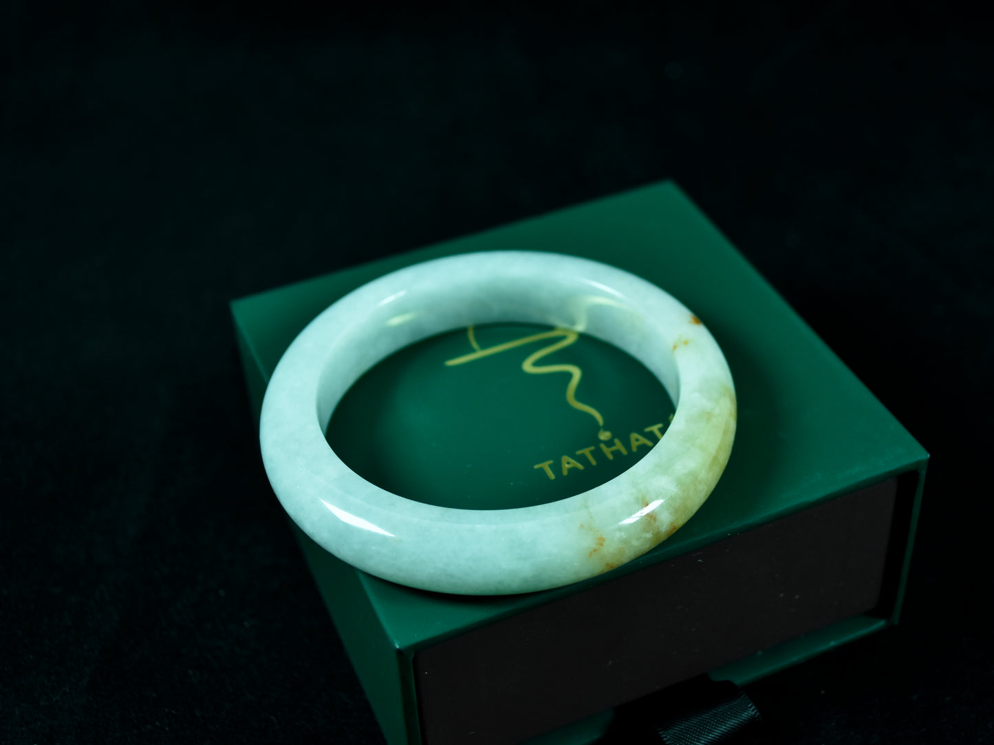 Golden Bloom · Burmese Jadeite Bangle (58mm)