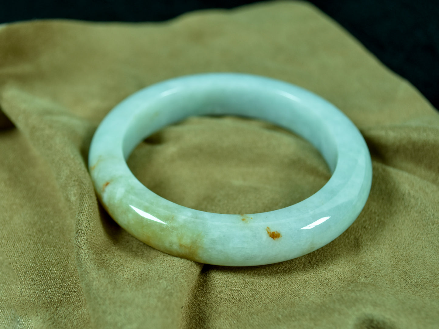Golden Bloom · Burmese Jadeite Bangle (58mm)