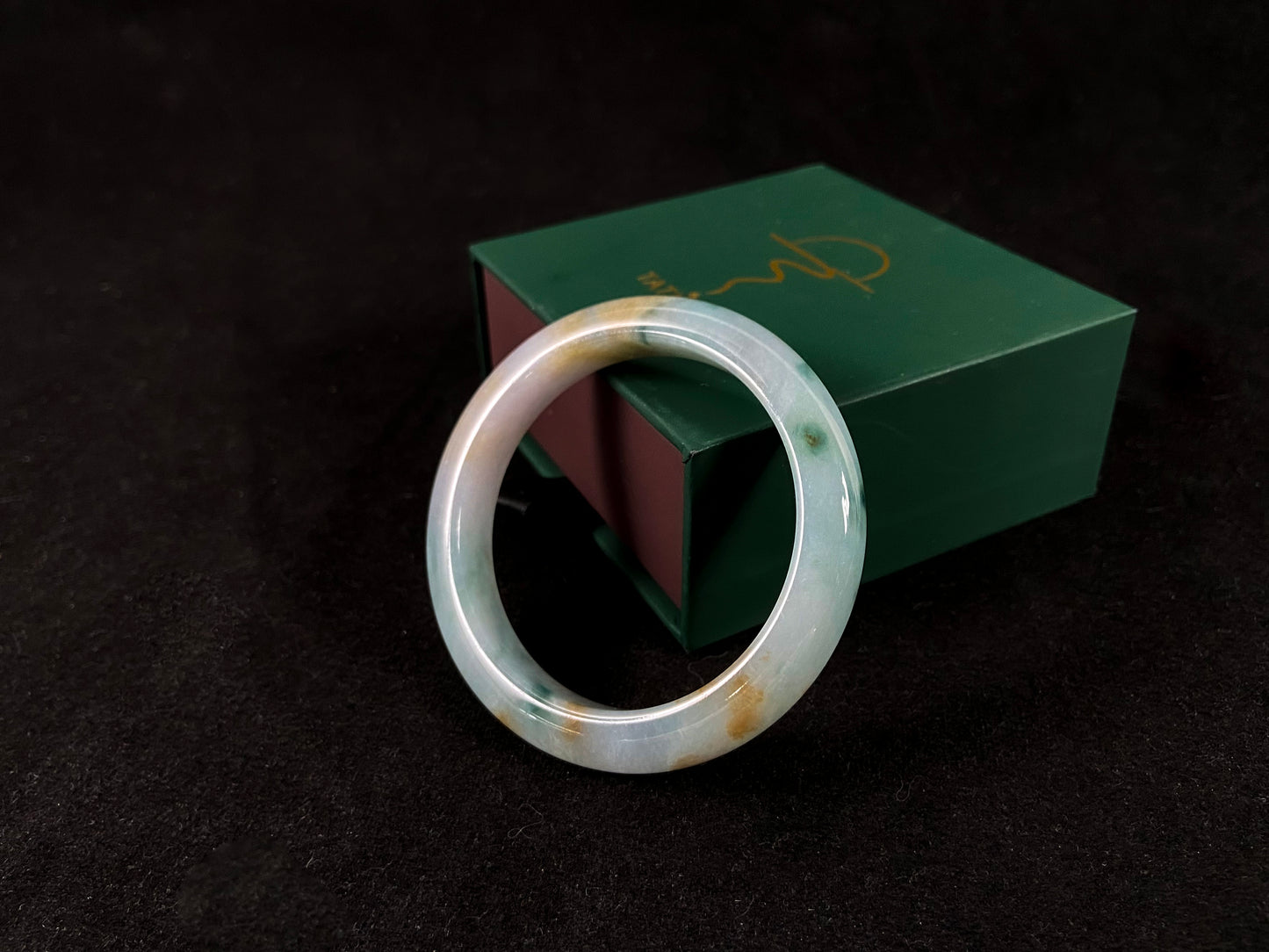 Fortune Glow · Jadeite Peace Bangle (55.7mm)