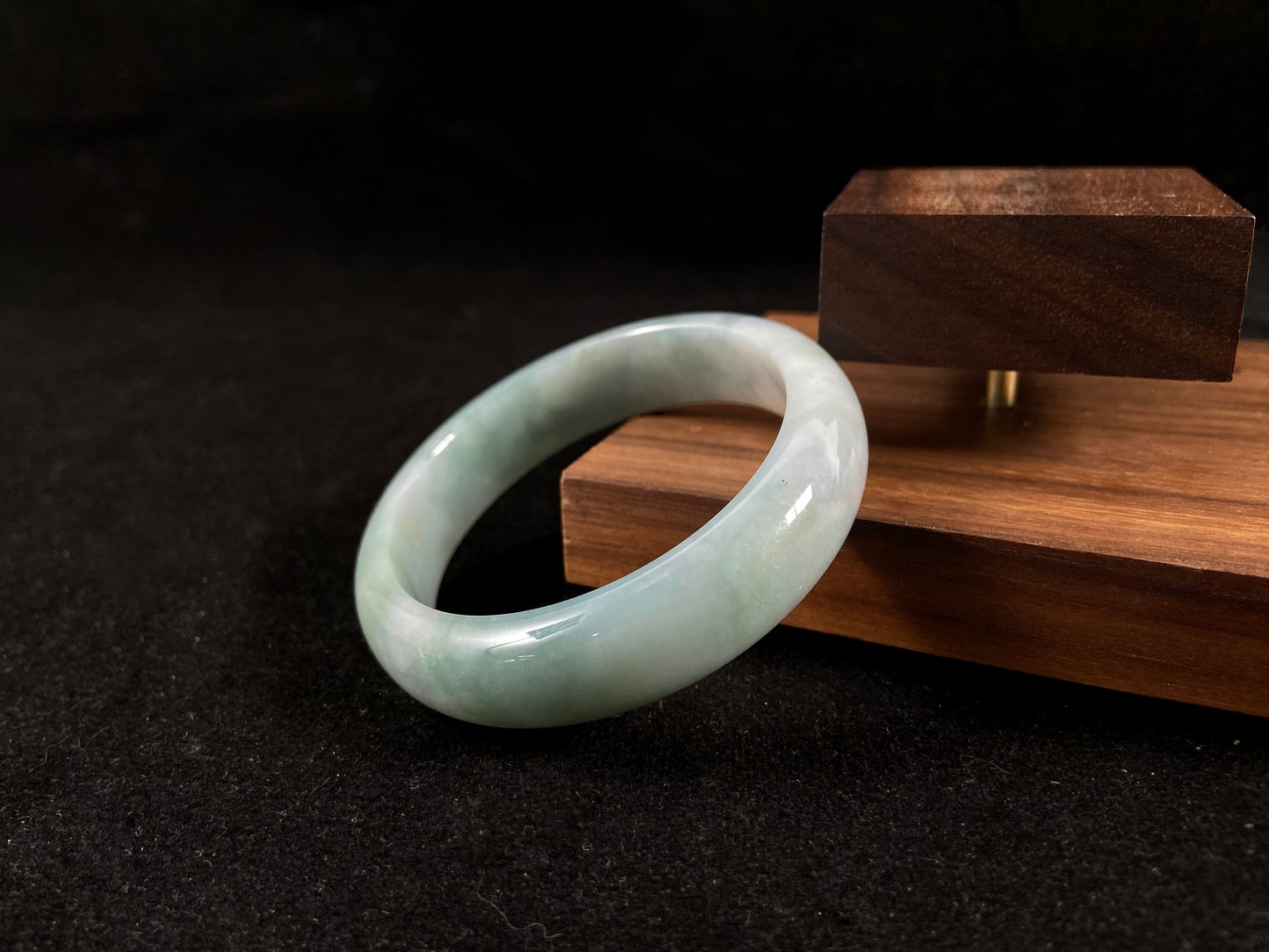 Apple Green Mist · Peace Jadeite Bangle (55mm)