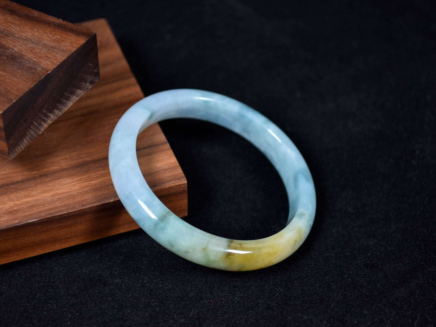 Golden Mist · Jadeite Transition Bangle