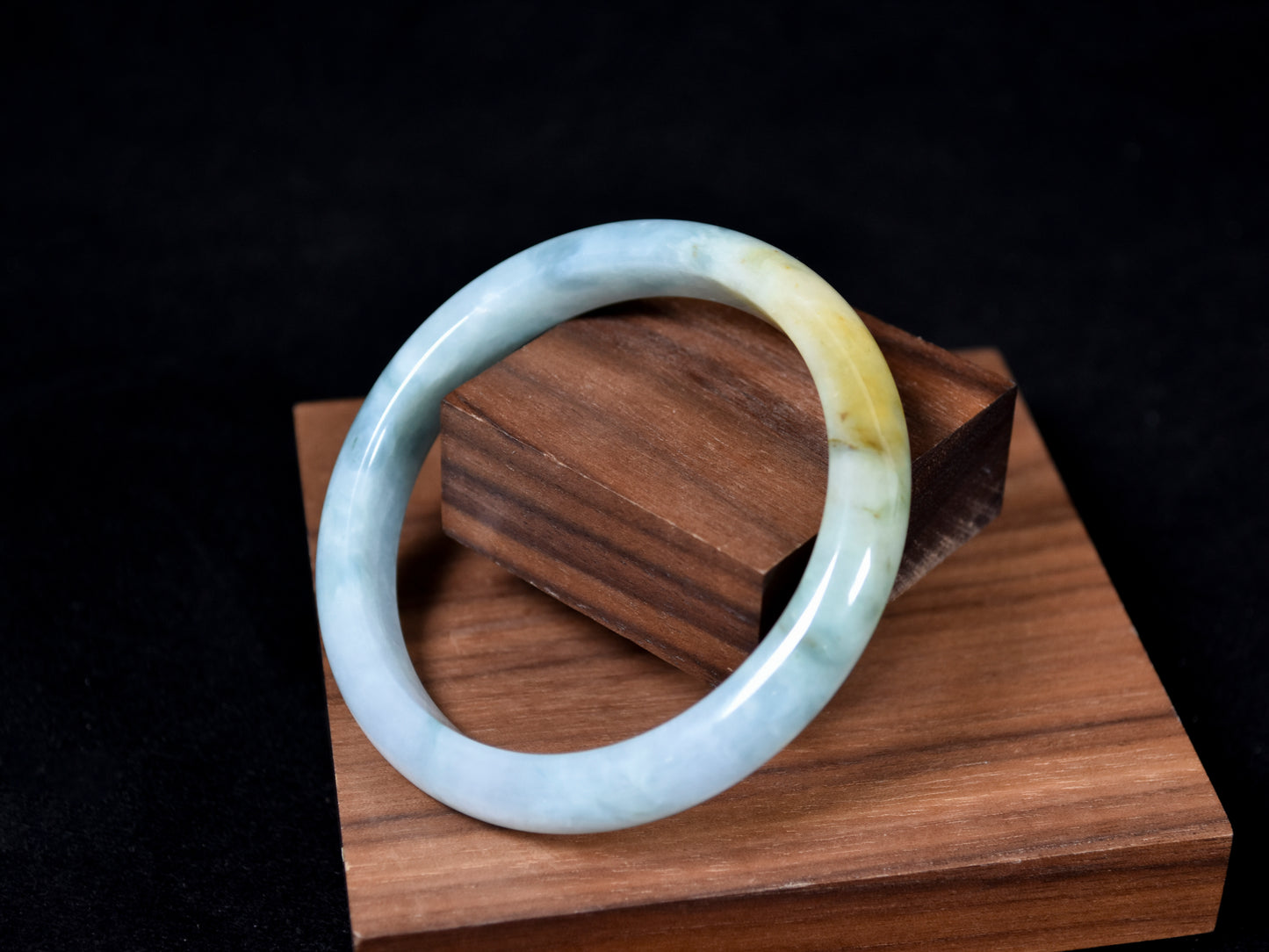 Golden Mist · Jadeite Transition Bangle