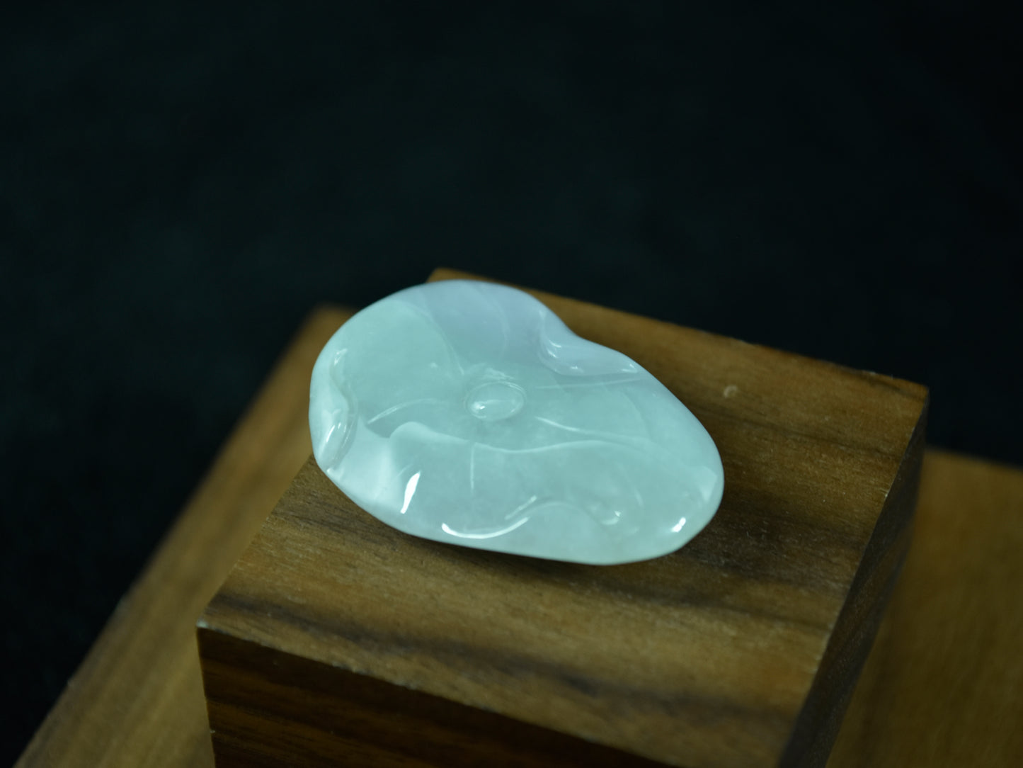 Lotus Drift · Ice Jadeite Leaf Pendant (40-25-7.5mm)