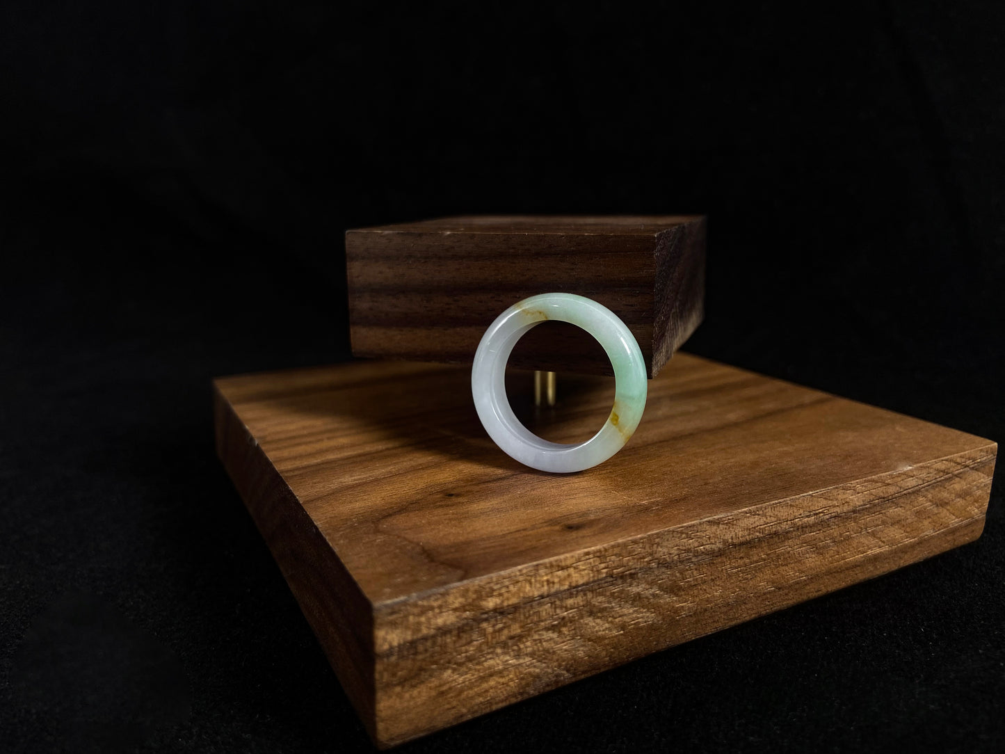 Spring Radiance · Tricolor Jadeite Ring (15mm)