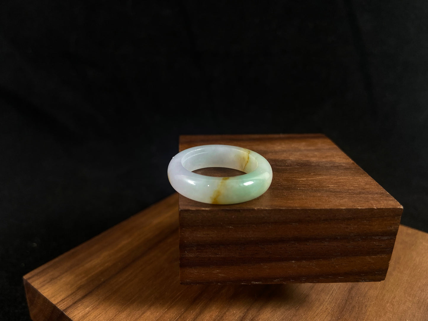 Spring Radiance · Tricolor Jadeite Ring (15mm)