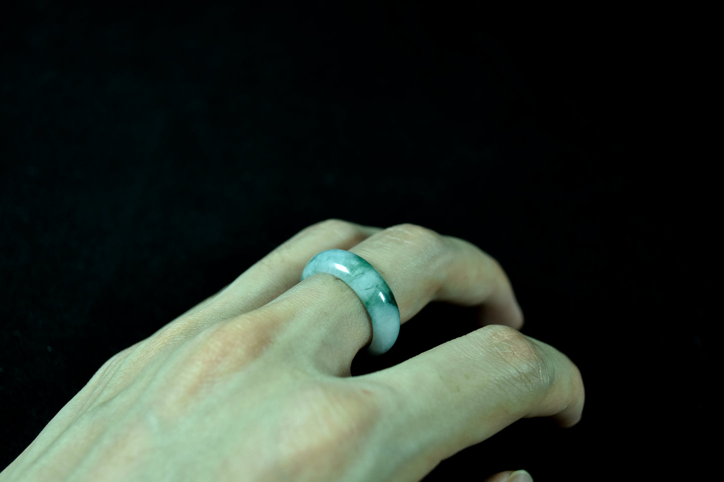 Forest Veil · Jadeite Ring Band (17mm)