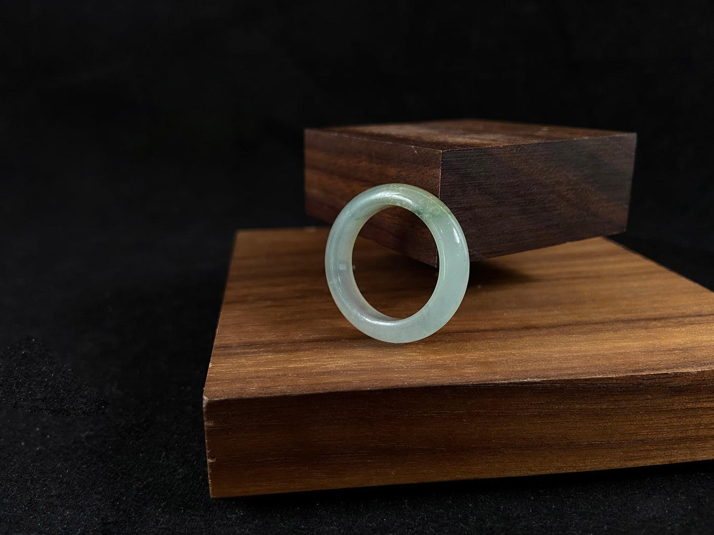 Icy Green Accent Jadeite Ring Band (21mm)