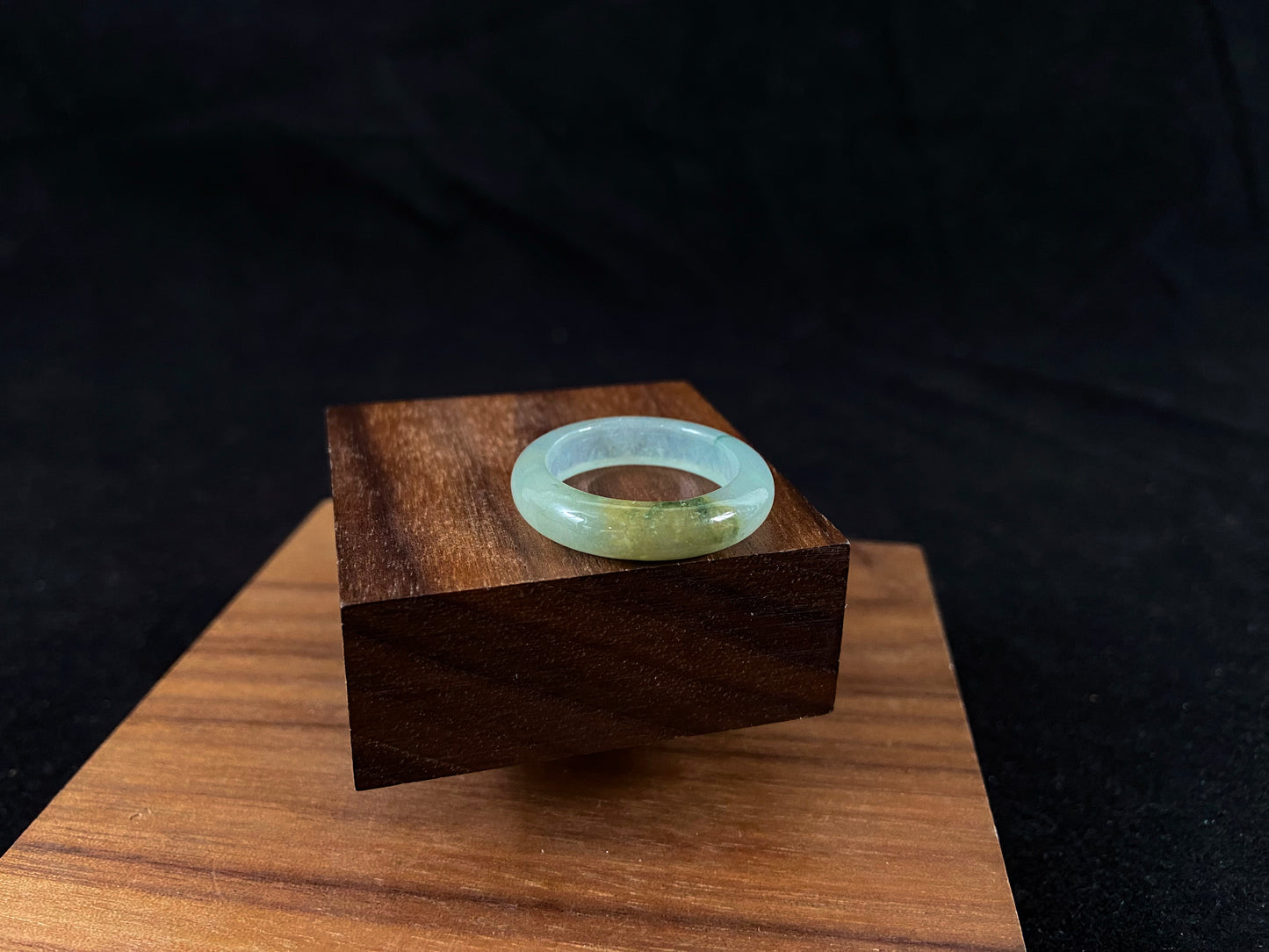 Icy Green Accent Jadeite Ring Band (21mm)