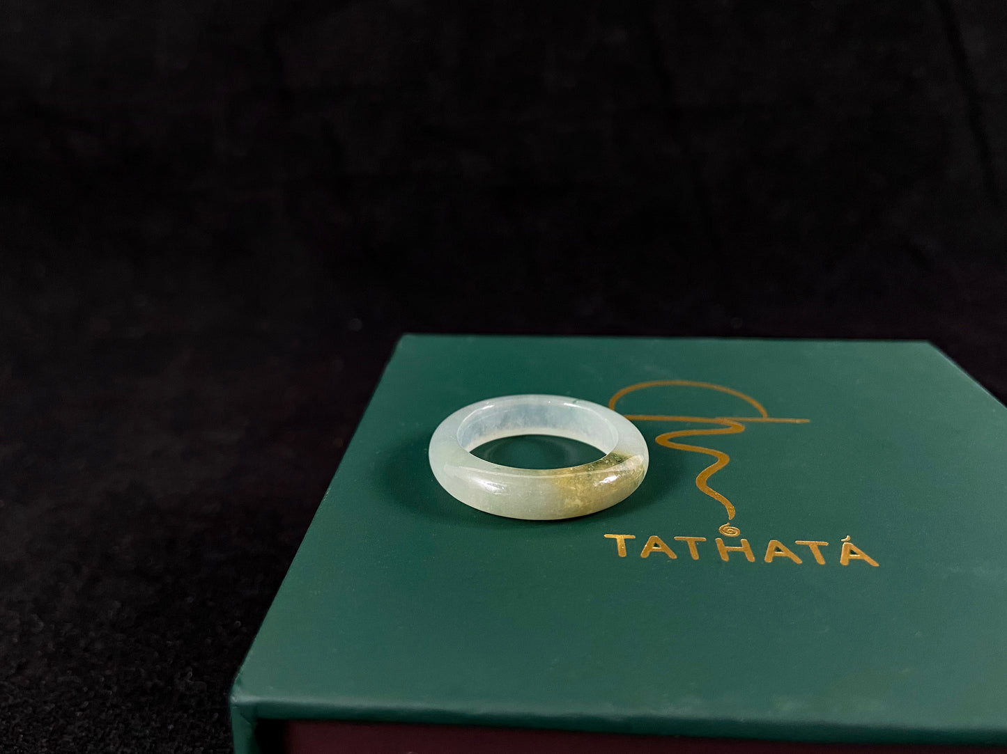 Icy Green Accent Jadeite Ring Band (21mm)