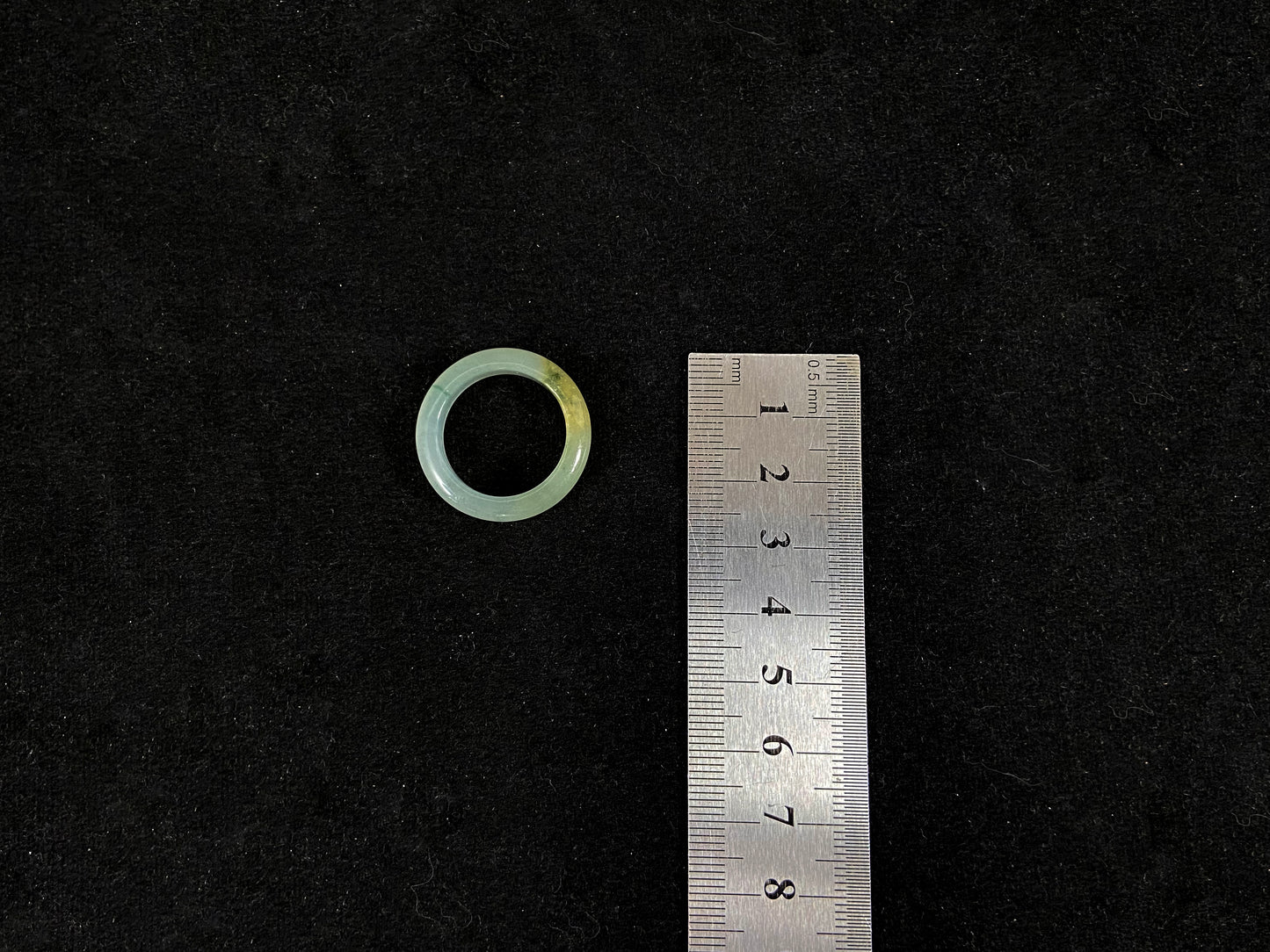 Icy Green Accent Jadeite Ring Band (21mm)
