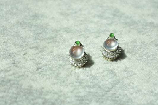 The Crown Chakra & White Jadeite: Connecting to Divine Consciousness and Universal Wisdom