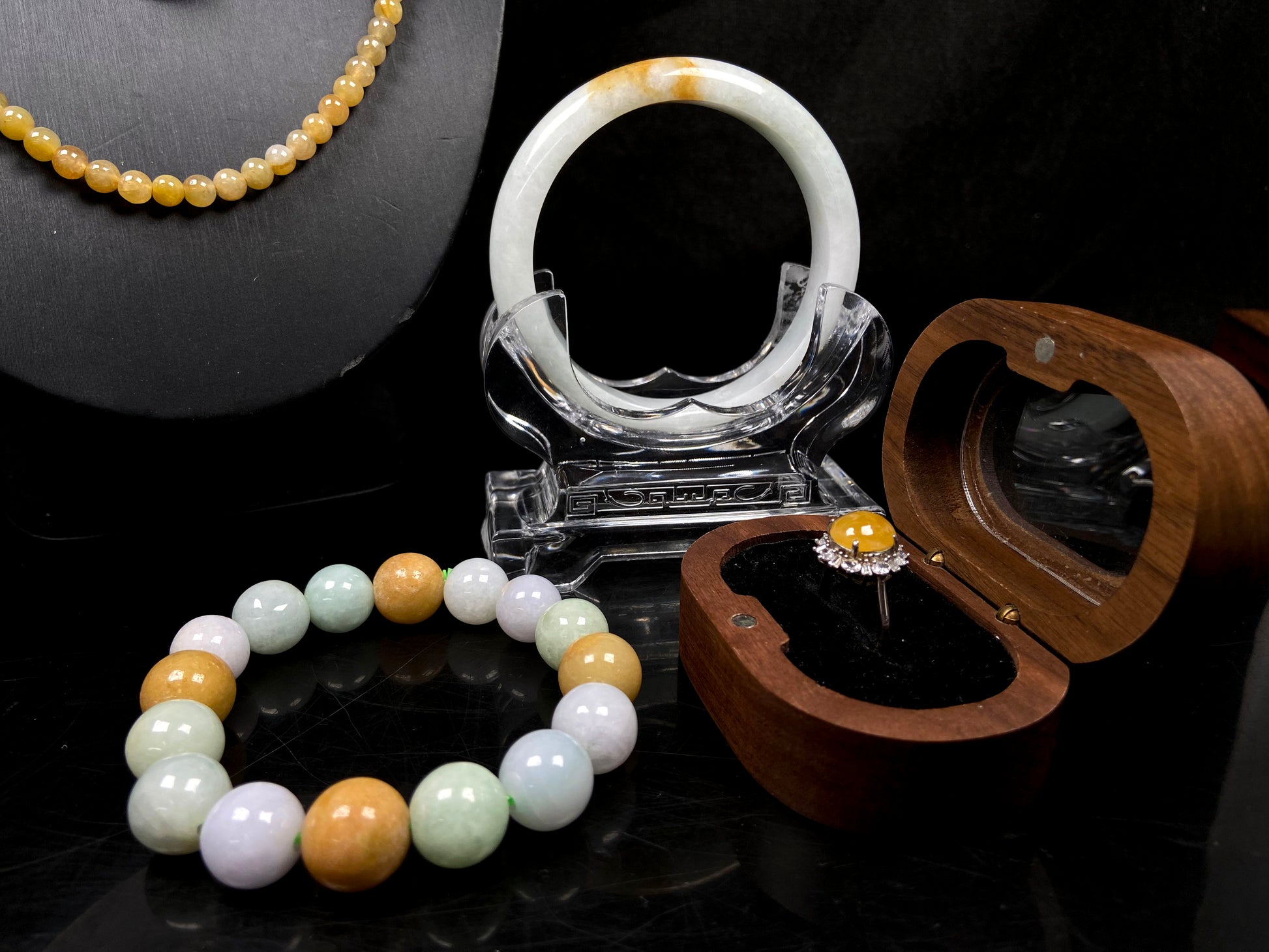 A set of sunny honey purple tricolor jadeite.