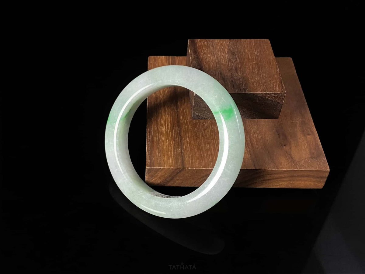 Mist Cloud Green Vein · Nature Burmese Jadeite Peace Bangle (59mm)