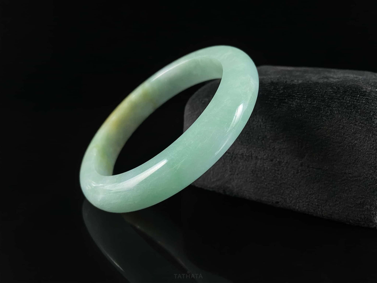 Spring Mountain Honey Rhyme · Nature Burmese Jadeite Peace Bangle (60mm)