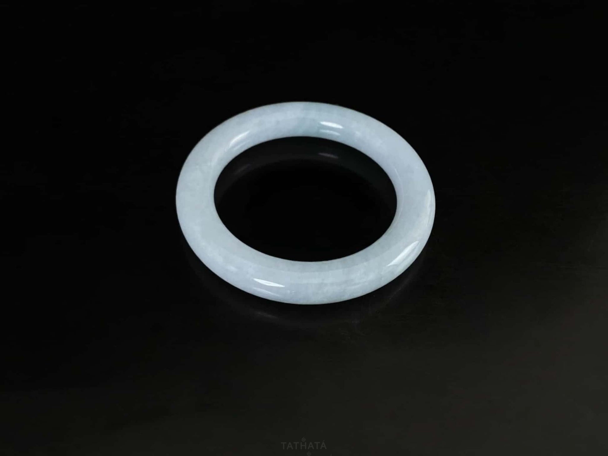 Cream Ice Blue · Nature Burmese Jadeite Round Bangle