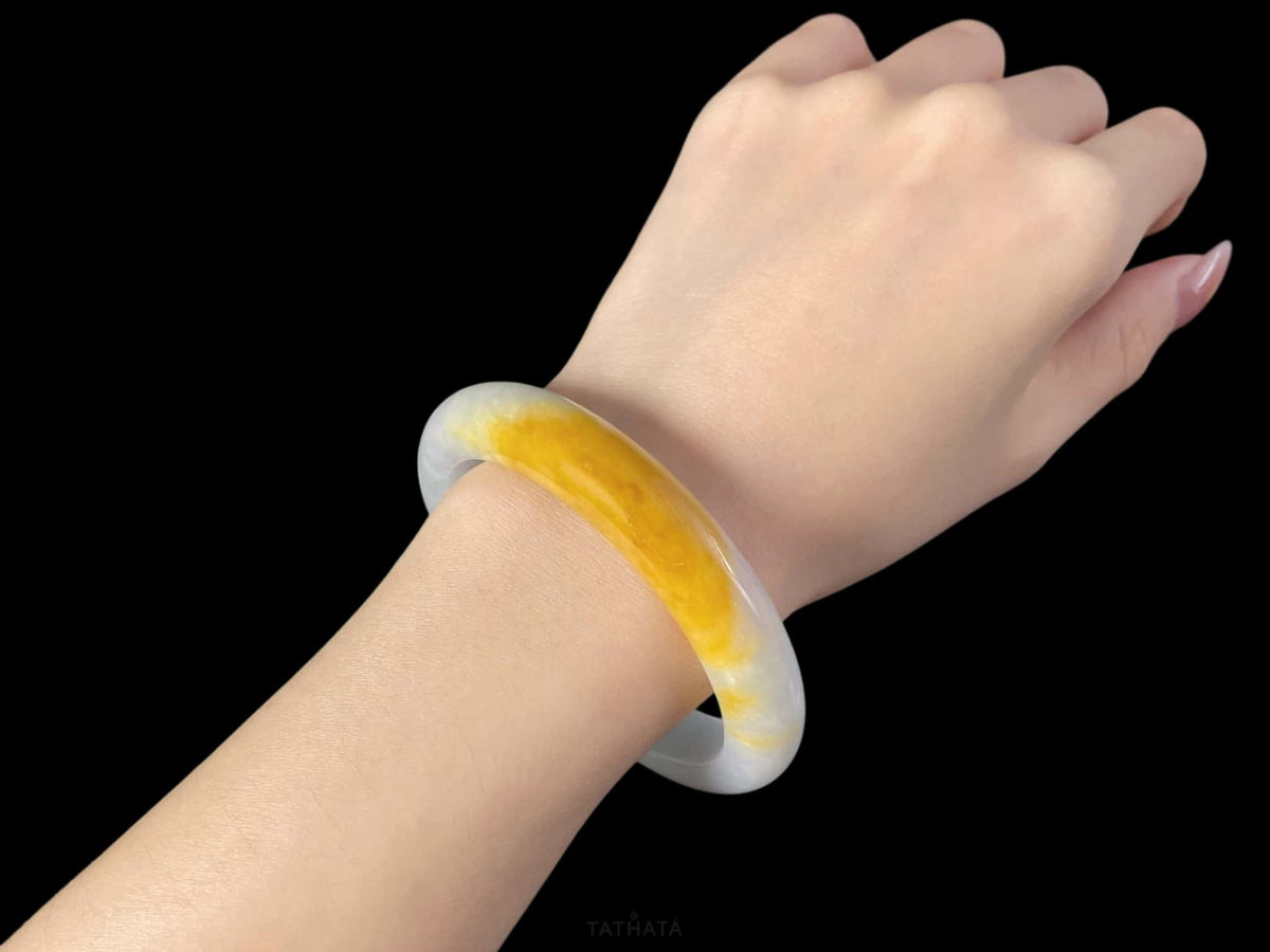 Dunhuang | Aurora Pale Gold · Nature Burmese Jadeite Peace Bangle (59mm)