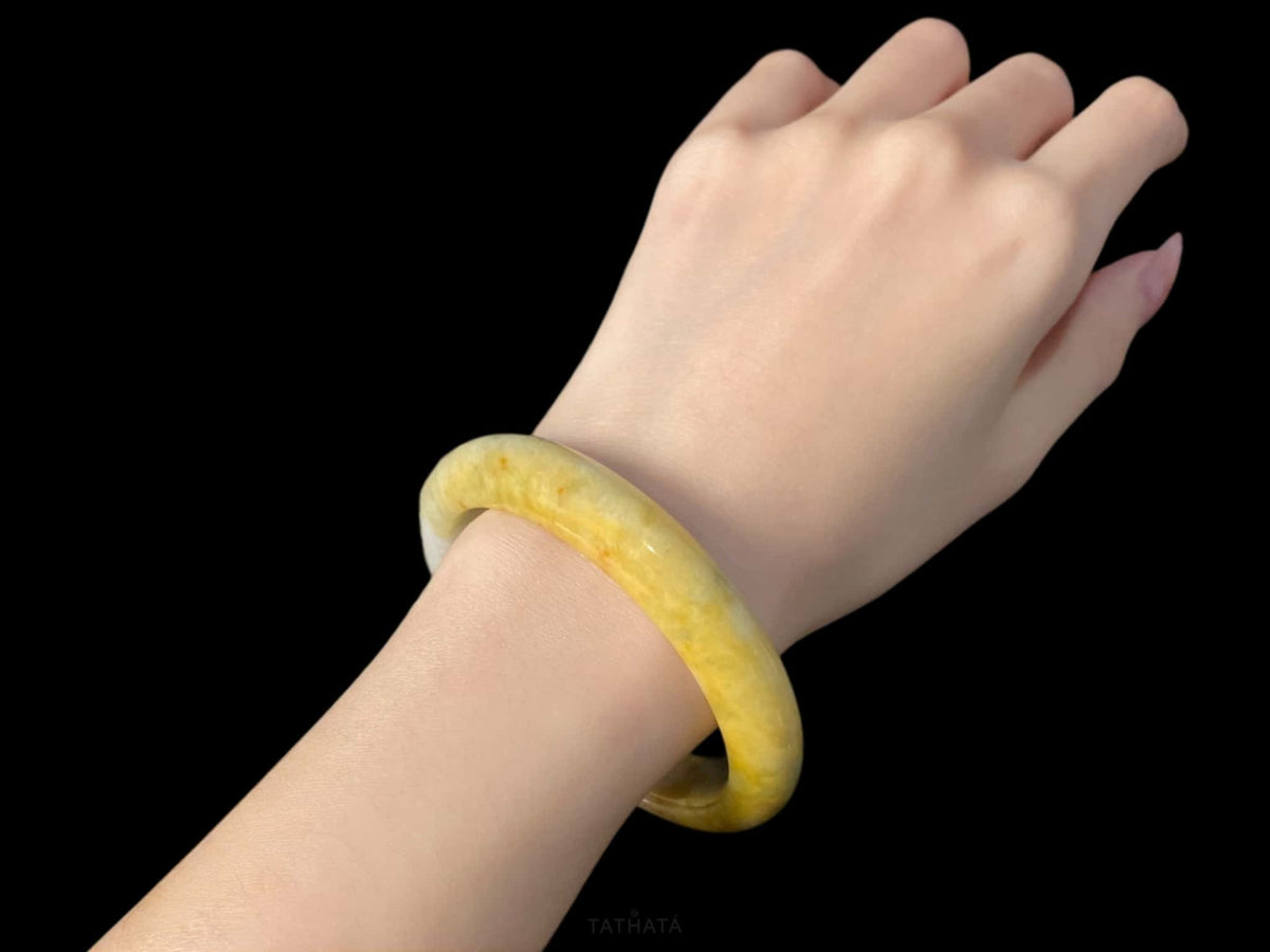 Dunhuang | Golden Hush Cream · Nature Burmese Jadeite Peace Bangle (59mm)