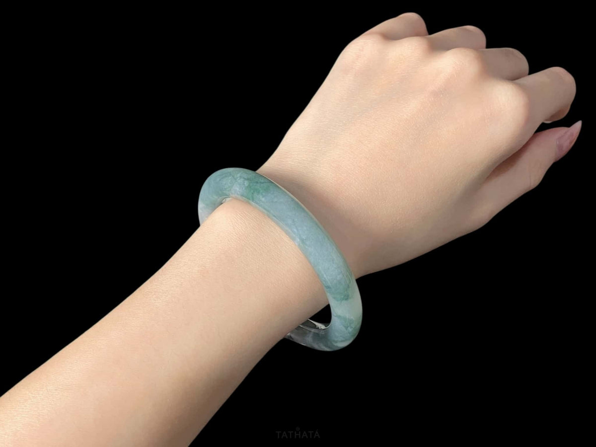 Cloud Stream Teal · Nature Burmese Jadeite Round Bangle