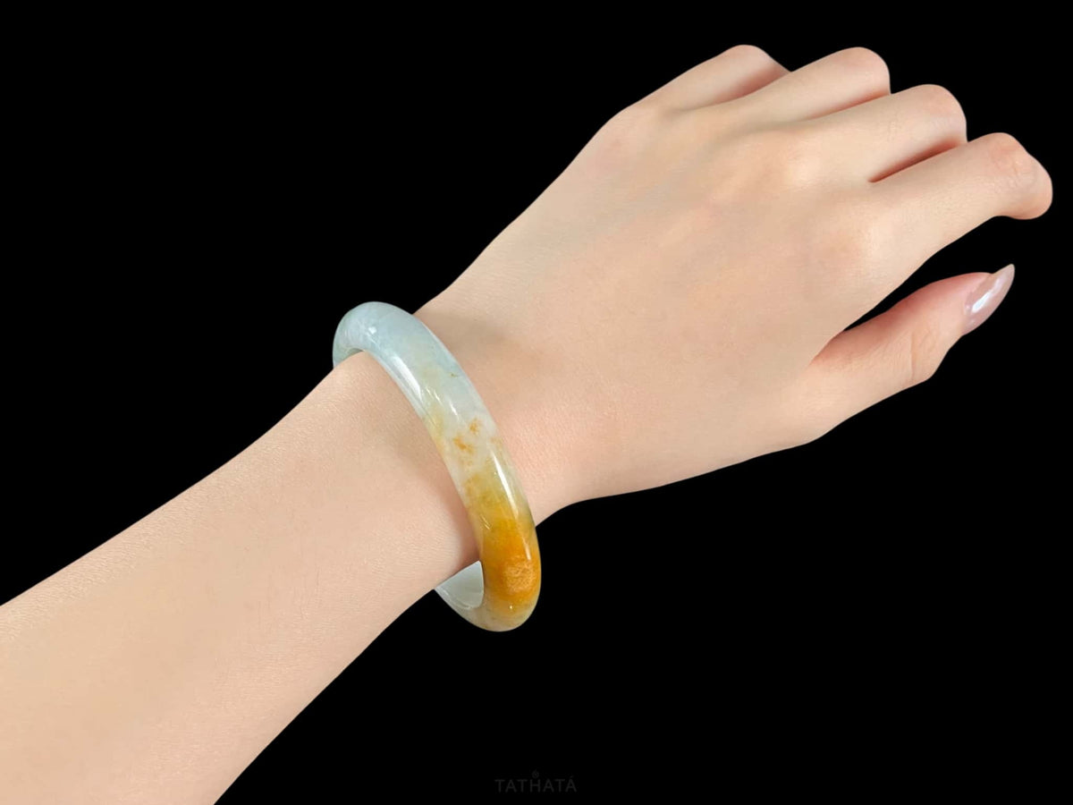Golden Ripples in the Autumn Glow · Nature Burmese Jadeite Peace Bangle (57mm)