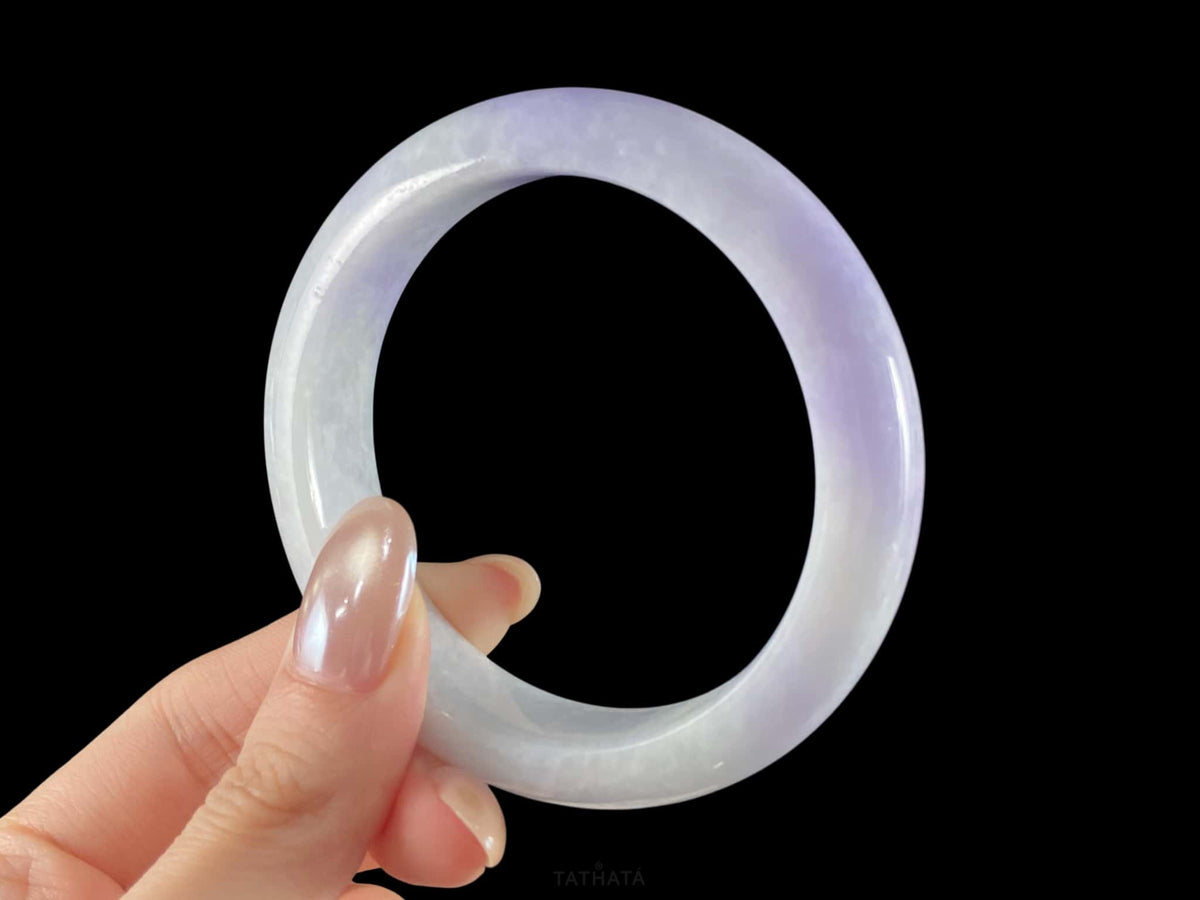 Enchanting White Lavender Dream · Nature Burmese Jadeite Peace Bangle
