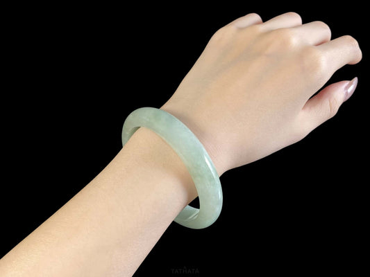 Mist Pale Green · Nature Burmese Jadeite Peace Bangle (59mm)