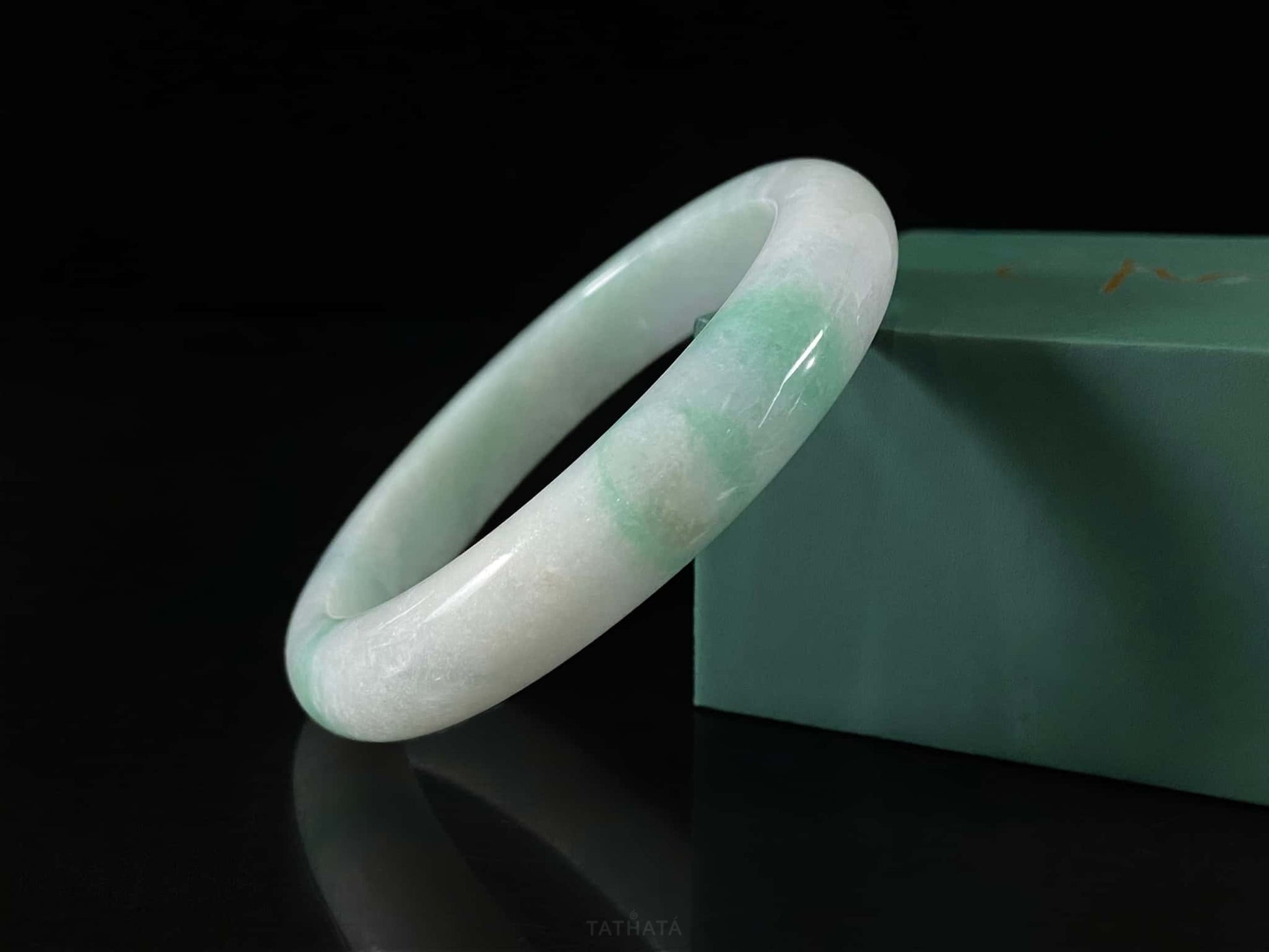 Misty White Green Wisp · Nature Burmese Jadeite Peace Bangle