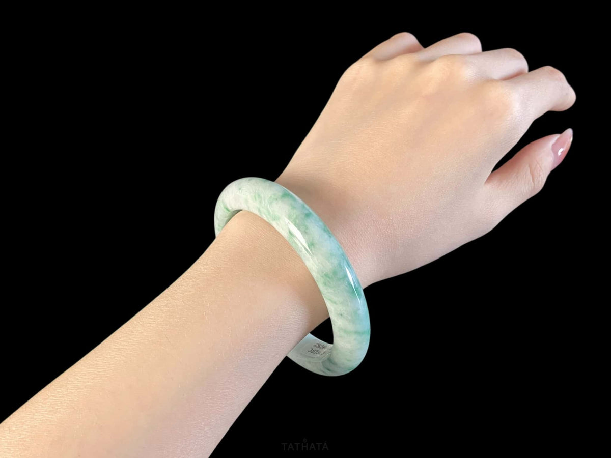 Breeze Wisp Green · Nature Burmese Jadeite Peace Bangle