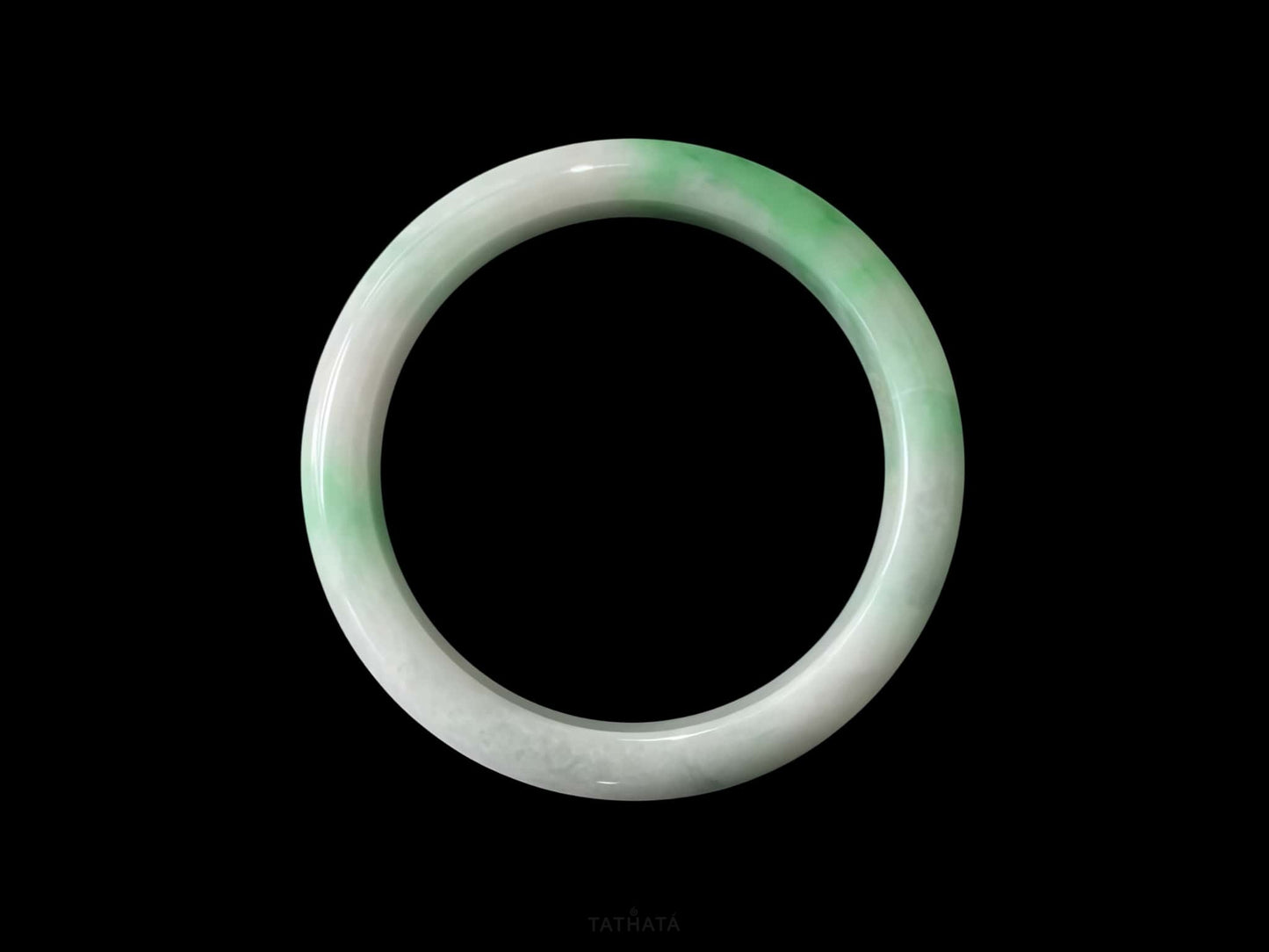 A ivory sprout sheen jadeite bangle.