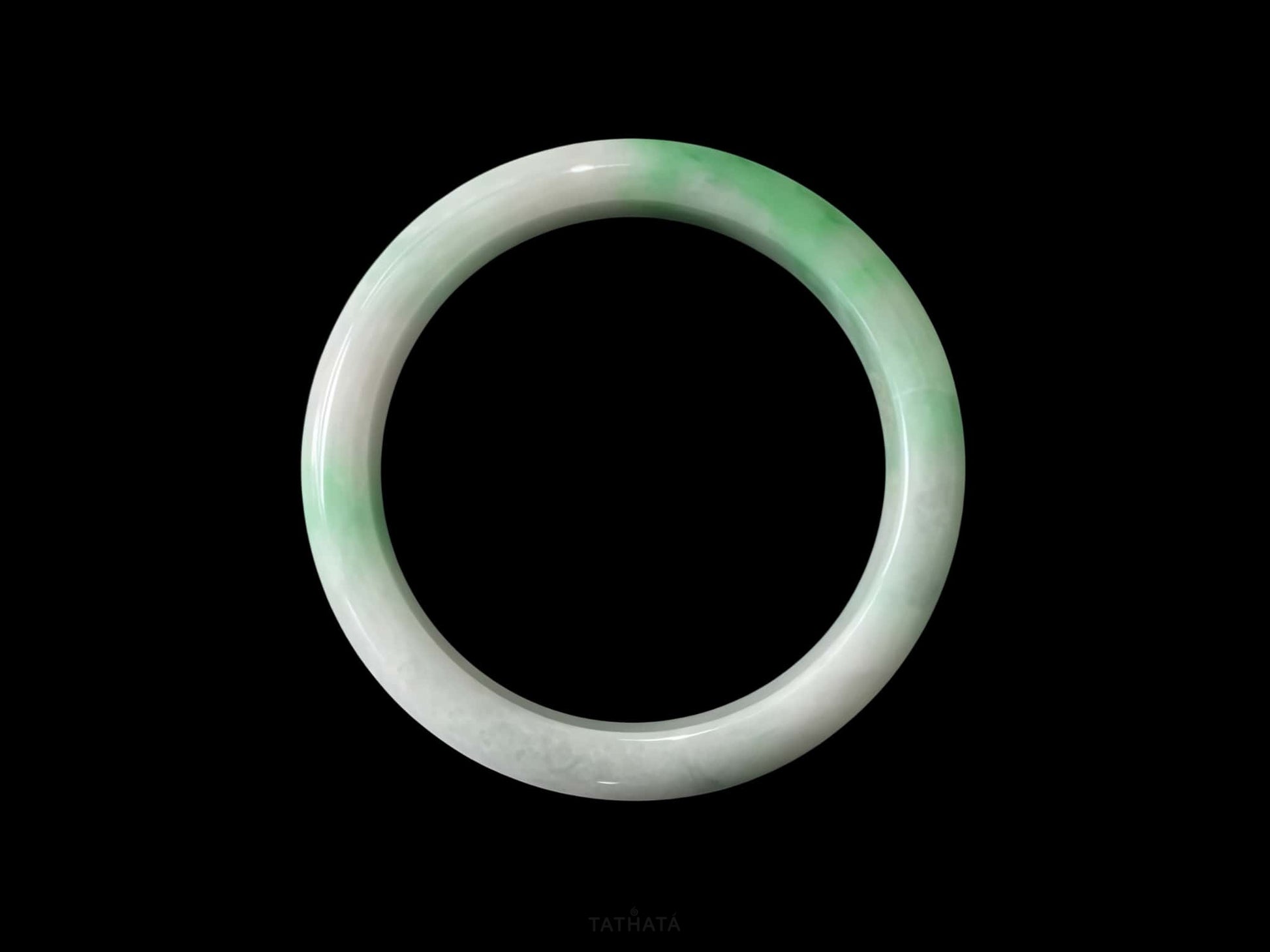 A ivory sprout sheen jadeite bangle.