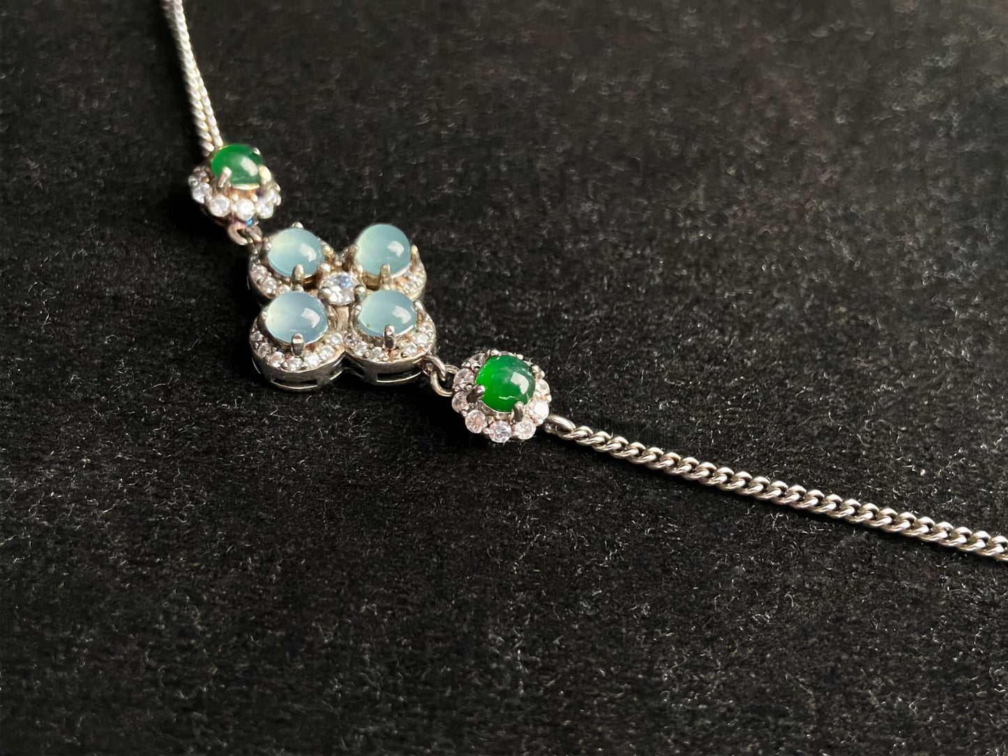 A sky green clover jadeite bracelet.