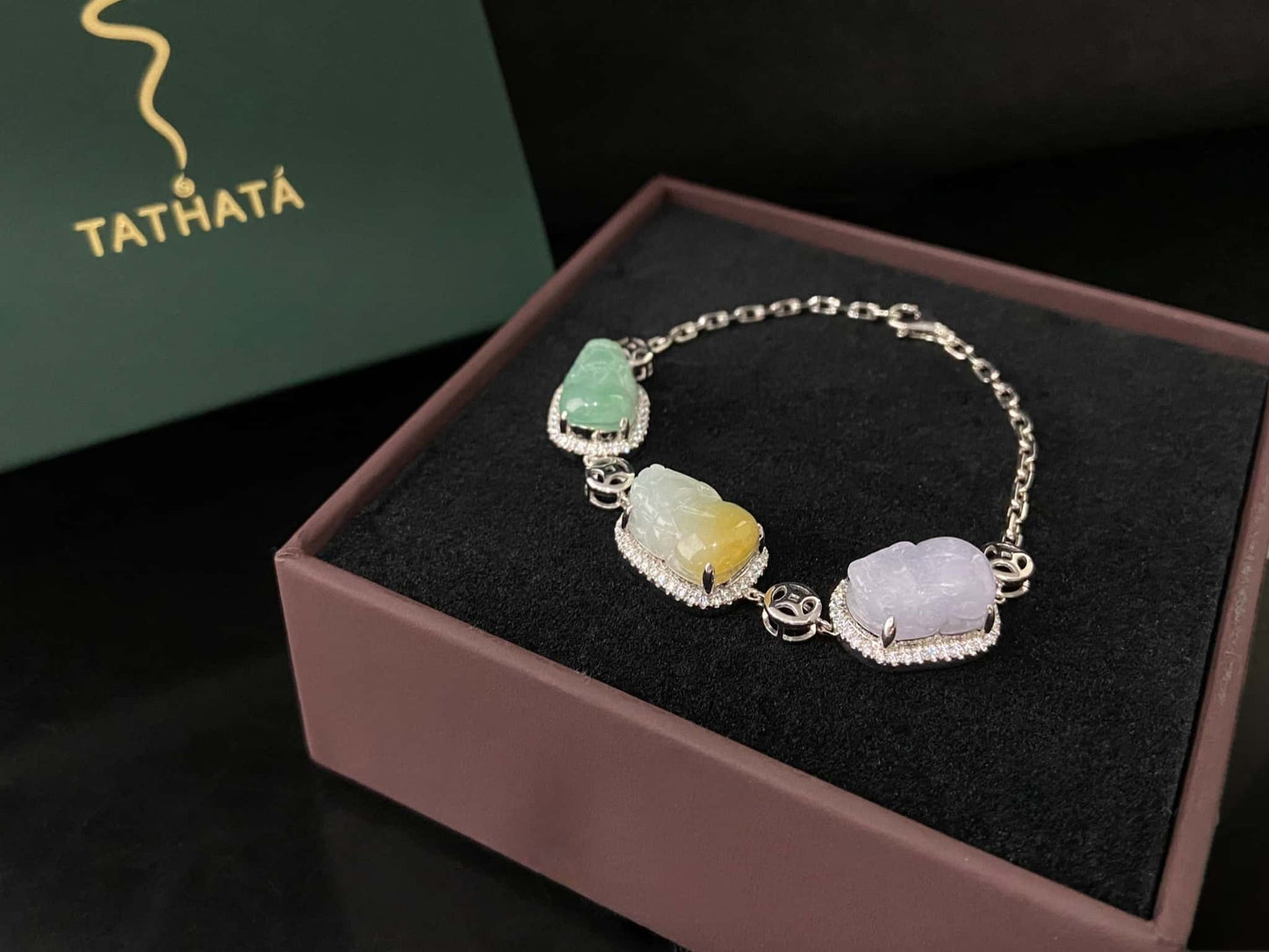 A rainbow Pixiu fortune jadeite bracelet.