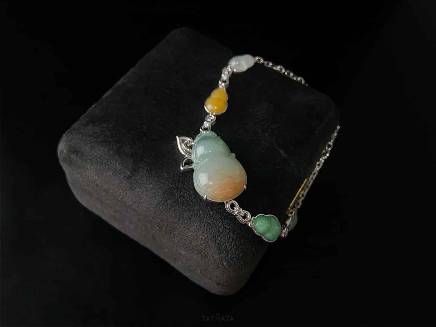 Three-Color Bestows Fortune and Prosperity · Nature Burmese Jadeite Bracelet