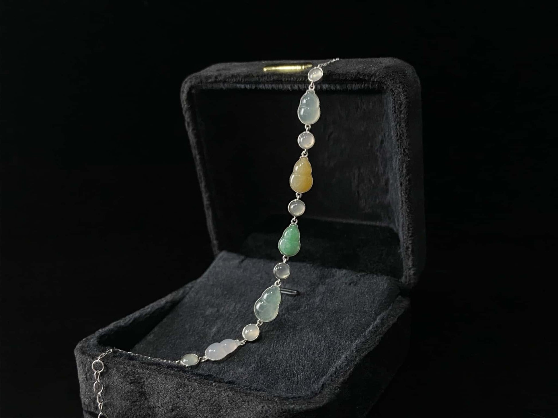 Pastel Aurora Gourd · Nature Burmese Jadeite Bracelet