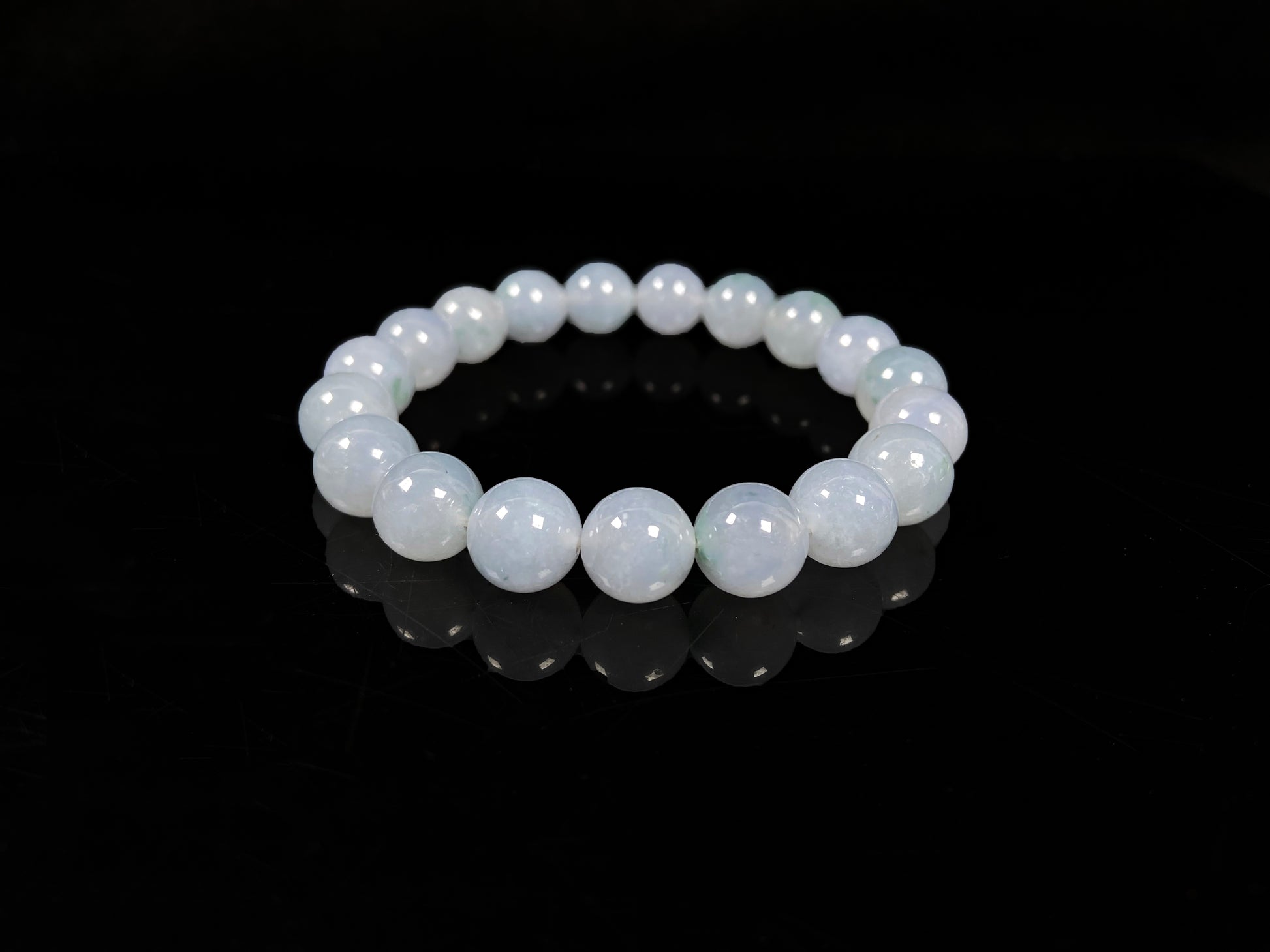 A icy soft lilac moss jadeite beads bracelet.