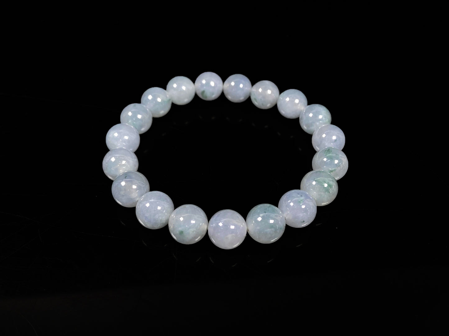 A icy soft lilac moss jadeite beads bracelet.