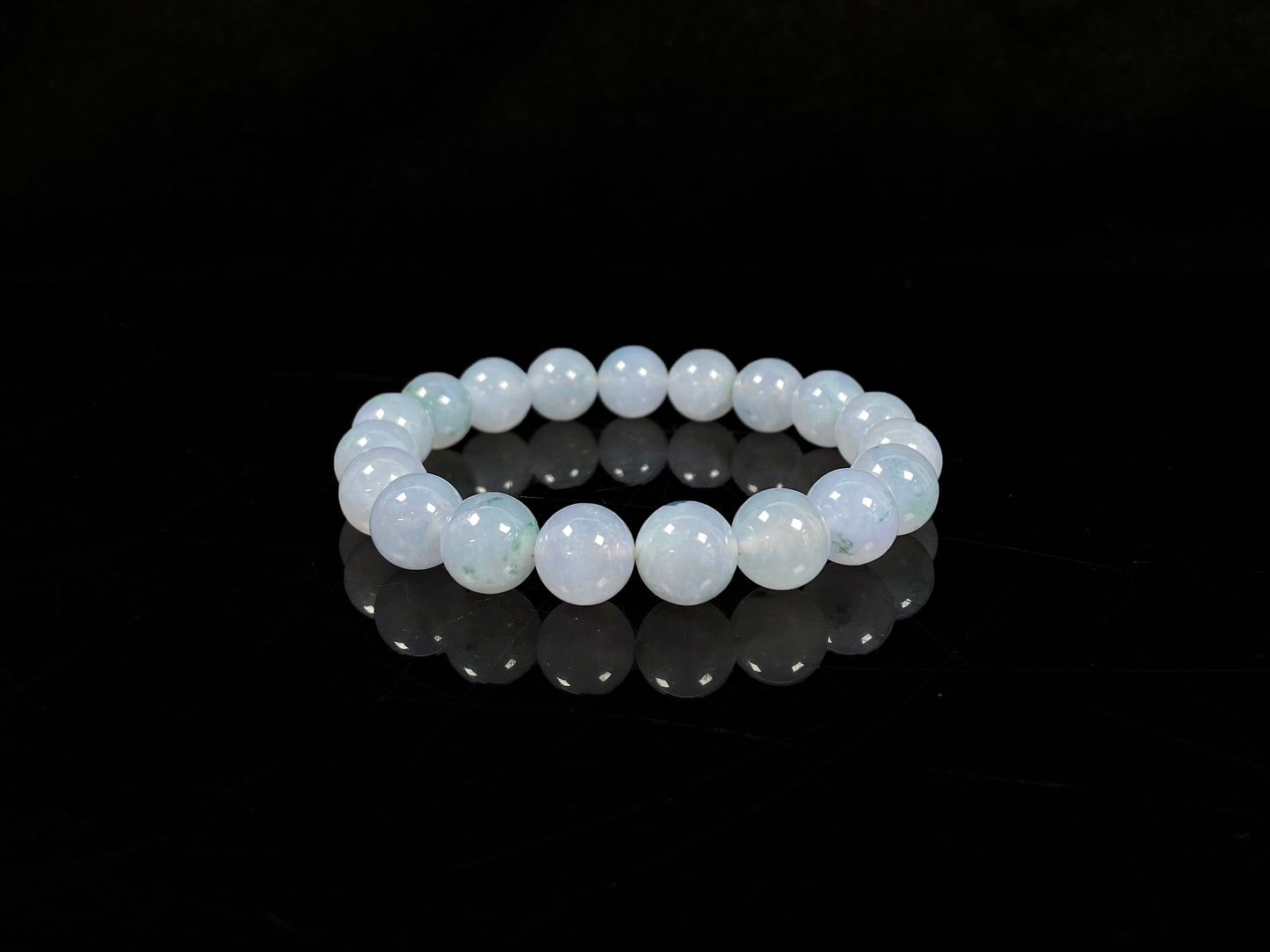 A icy soft lilac moss jadeite beads bracelet.