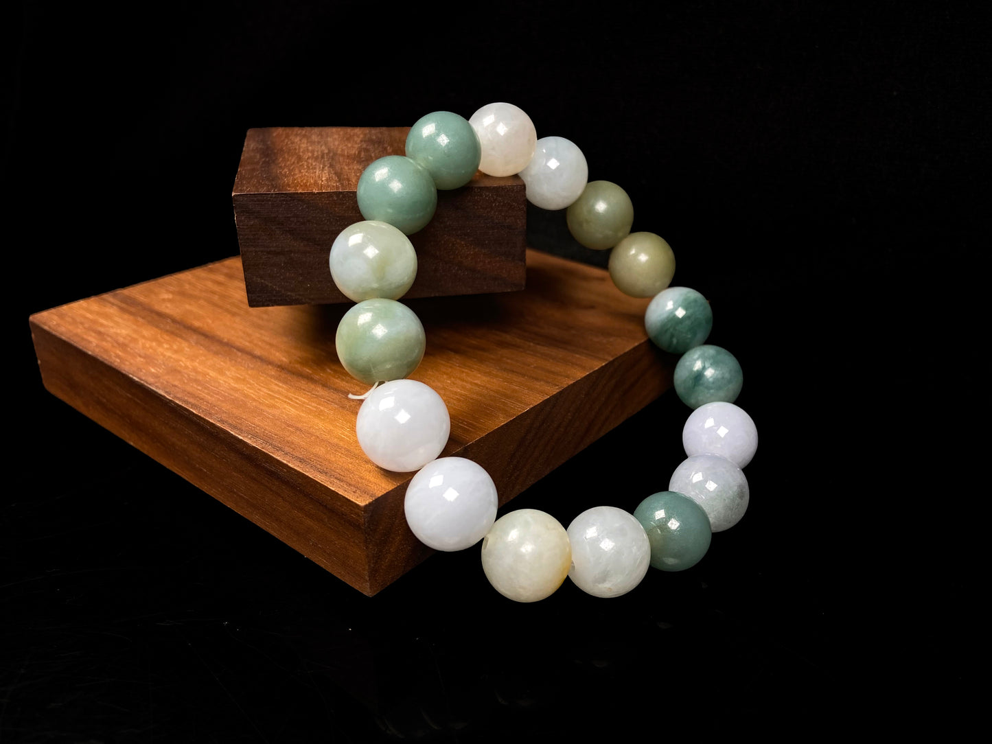 A green mist blended with white jadeite beads bracelet.